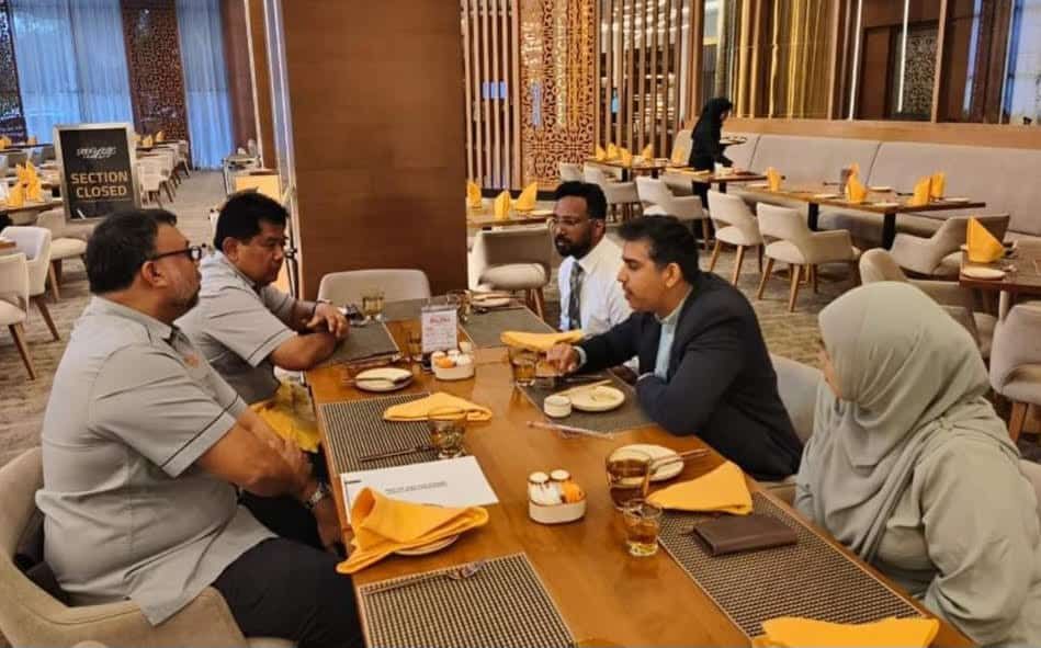 கோத்தா கெமுனிங்கில் வெள்ளப் பிரச்சனை- ஷா ஆலம் மாநகர் மன்றத்துடன் சட்டமன்ற உறுப்பினர் பிரகாஷ் சந்திப்பு