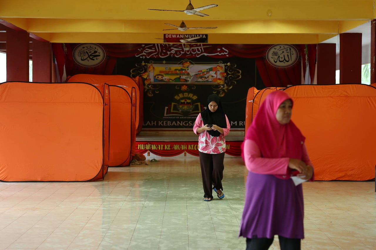 3,260 flood evacuees in Pasir Mas tonight, four evacuation centres closed