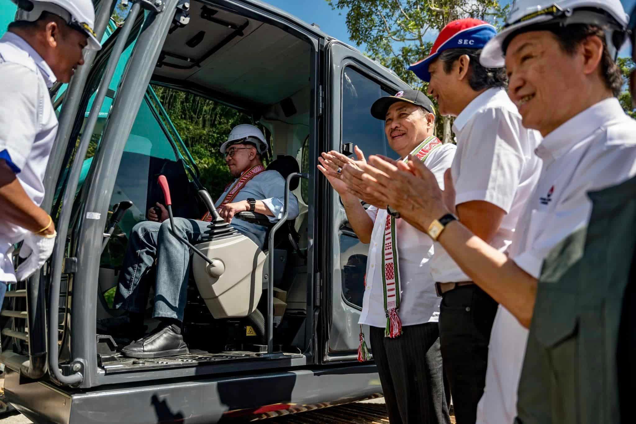 斥政客挑动情绪指中央只专注槟城 · 首相：沙巴明年度拨款创历史新高