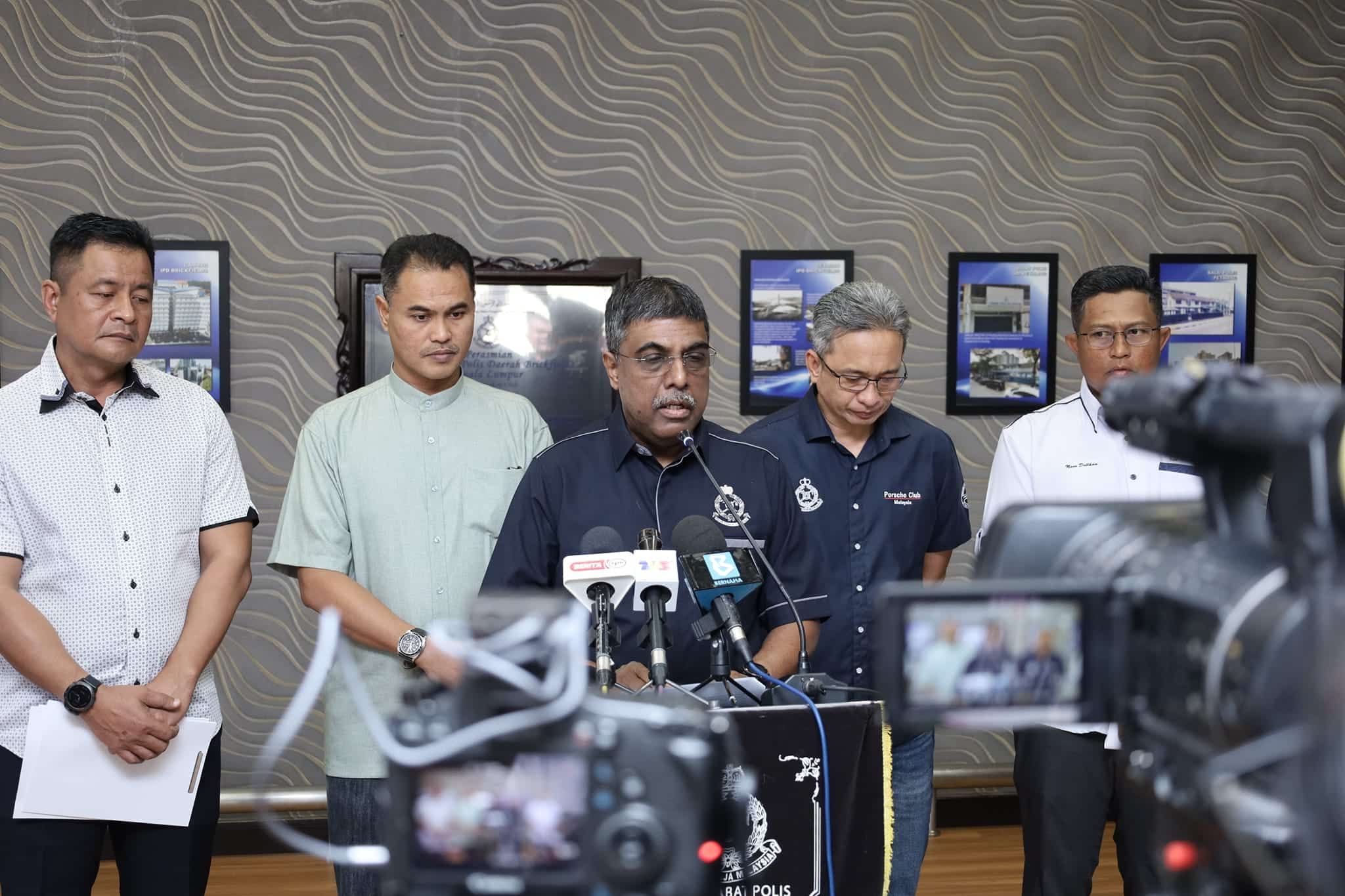 涉嫌刺死亲生父母  吸毒儿子遭延扣7天