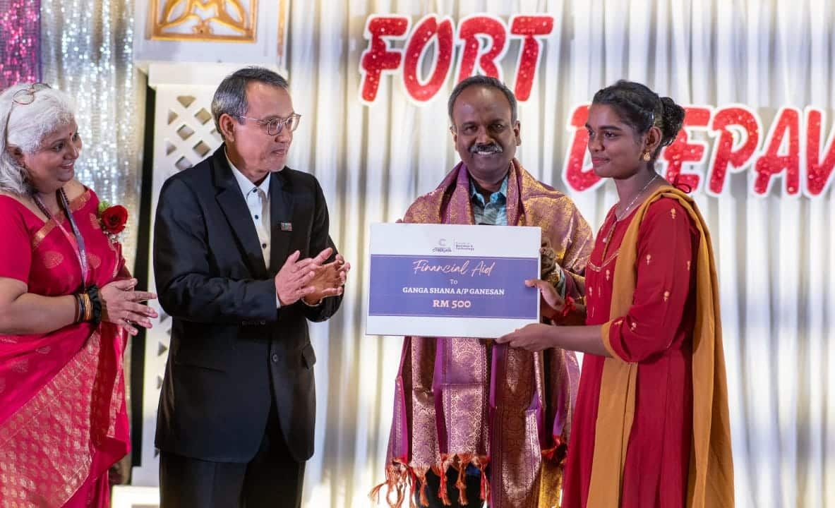 சைபர்ஜெயா பல்கலைக்கழக தீபாவளி உபசரிப்பில் வசதி குறைந்த மாணவர்களுக்கு நிதியுதவி