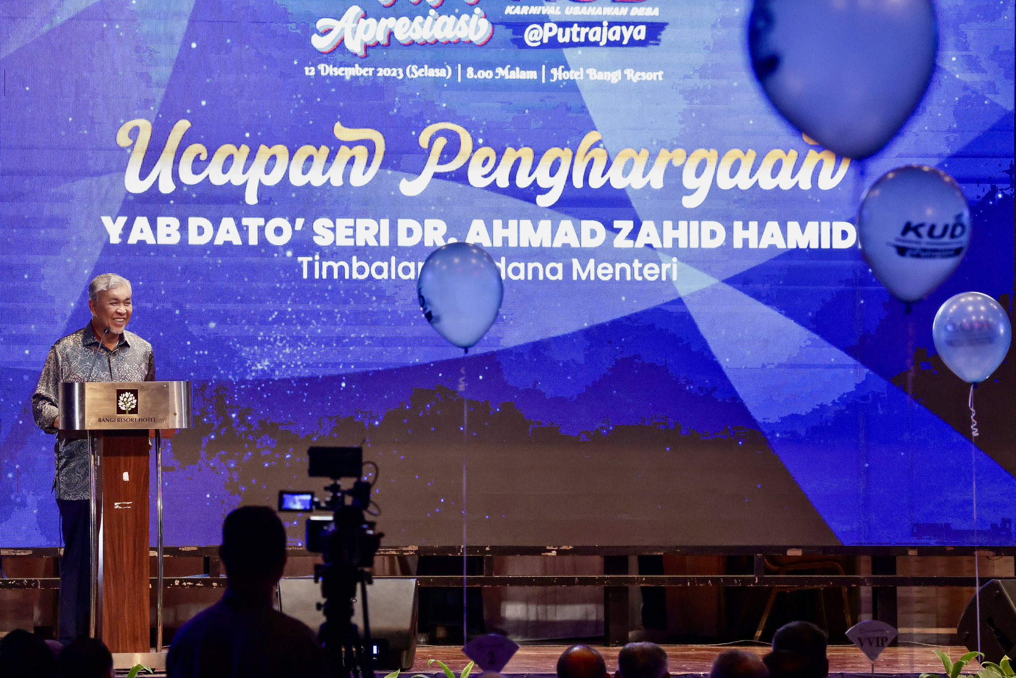 Cabinet reshuffle doesn't mean existing policies must change, stresses Zahid