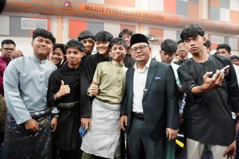 大臣：州教育援助 催化学生取得成功