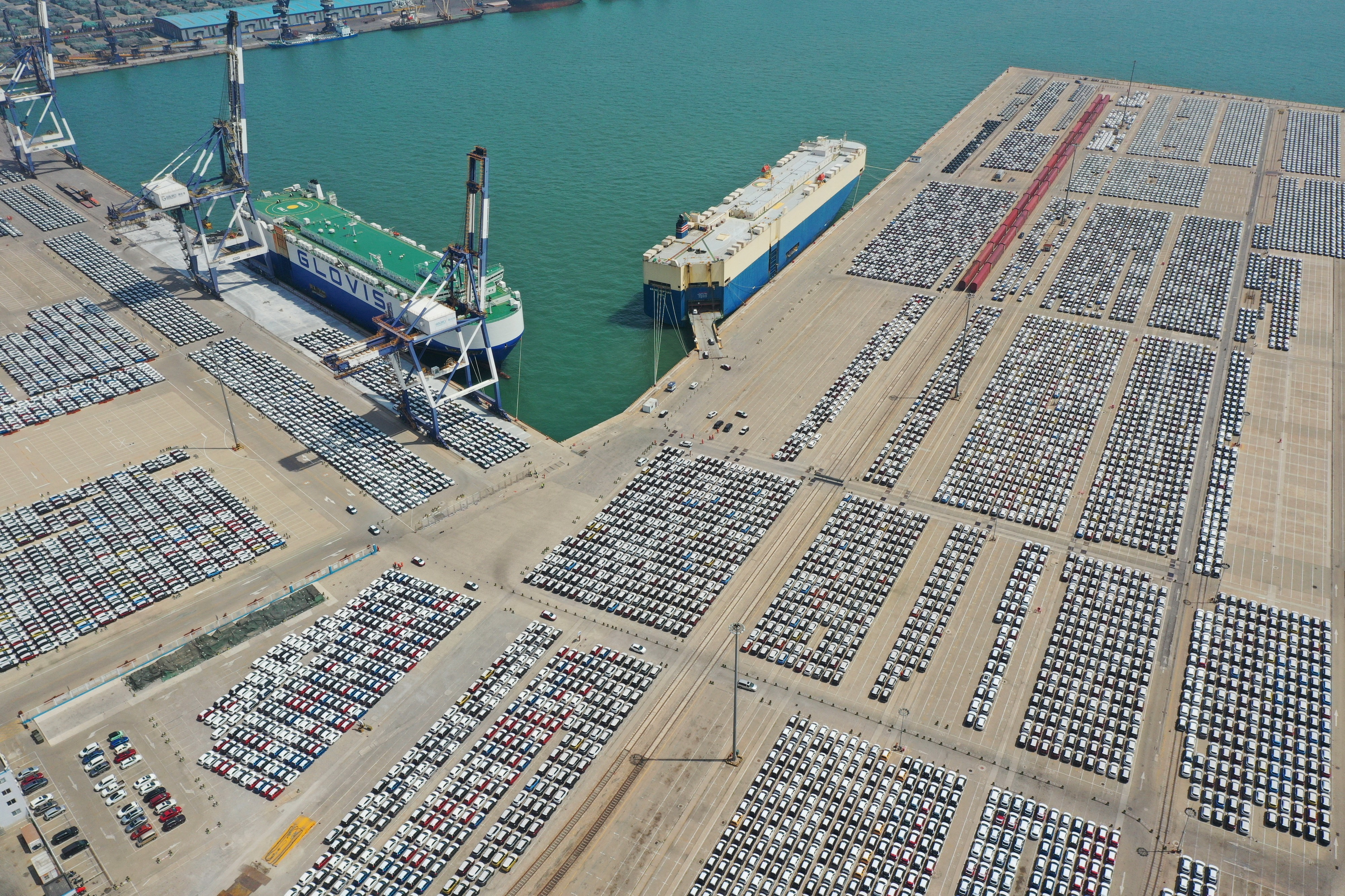China's exports slump seen slowing as pockets of demand emerge — Poll