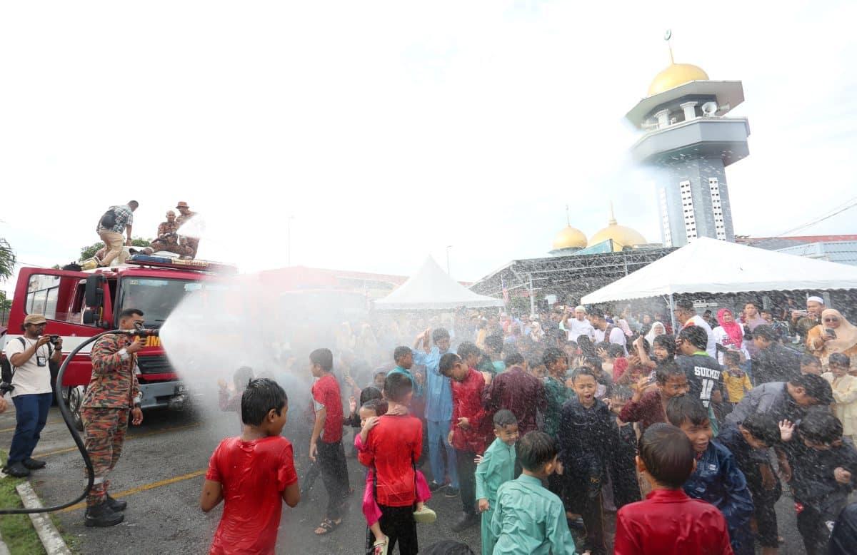 Pistol air, berendam dalam kolam renang kurangkan gemuruh peserta berkhatan