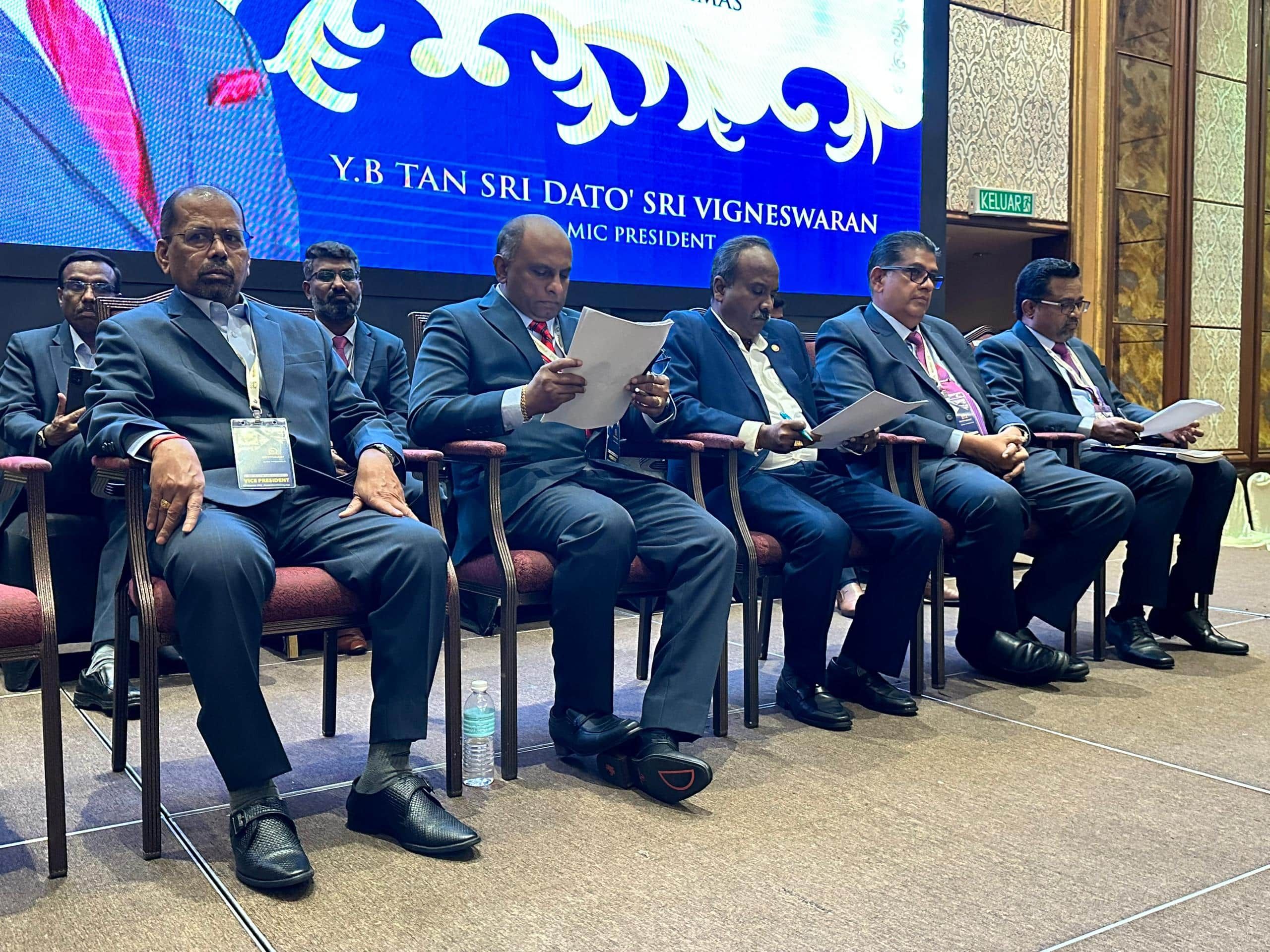 இந்திய உணவக உரிமையாளர்களுக்கு பயிற்சிகள் வழங்க பரிசீலனை!   அமைச்சர் சிவகுமார் அறிவிப்பு