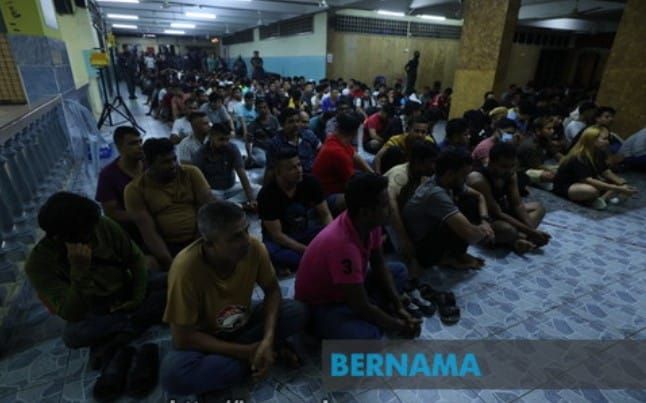 凌晨突击孟沙组屋  移民局逮567外劳