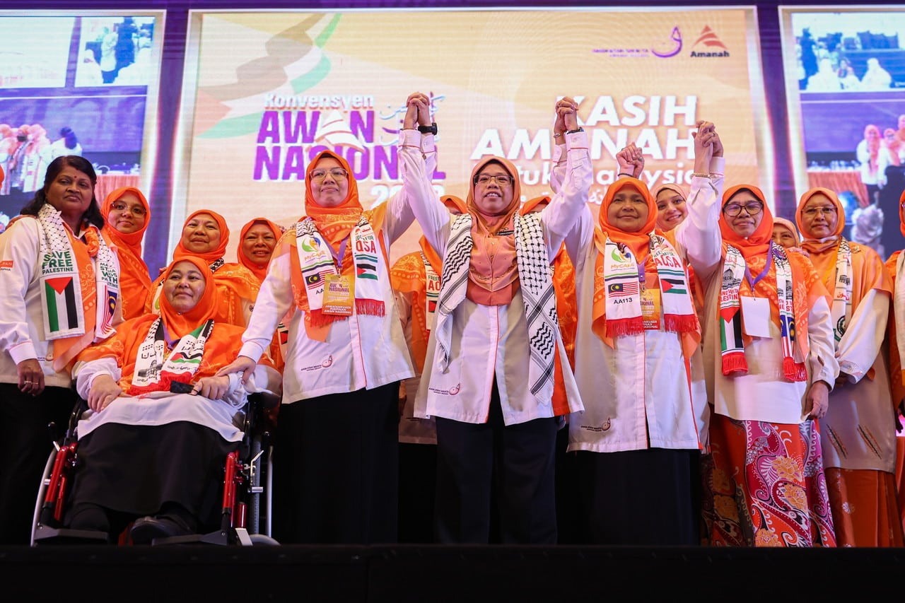 Awan wants govt to table Social Work Profession Bill