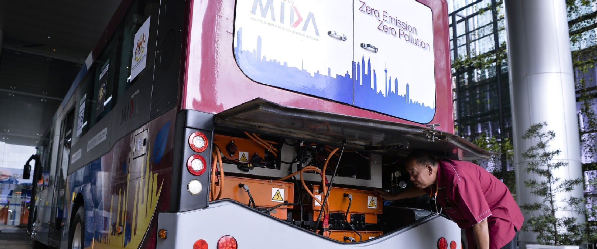 Experts: Electric bus adoption still low due to high costs
