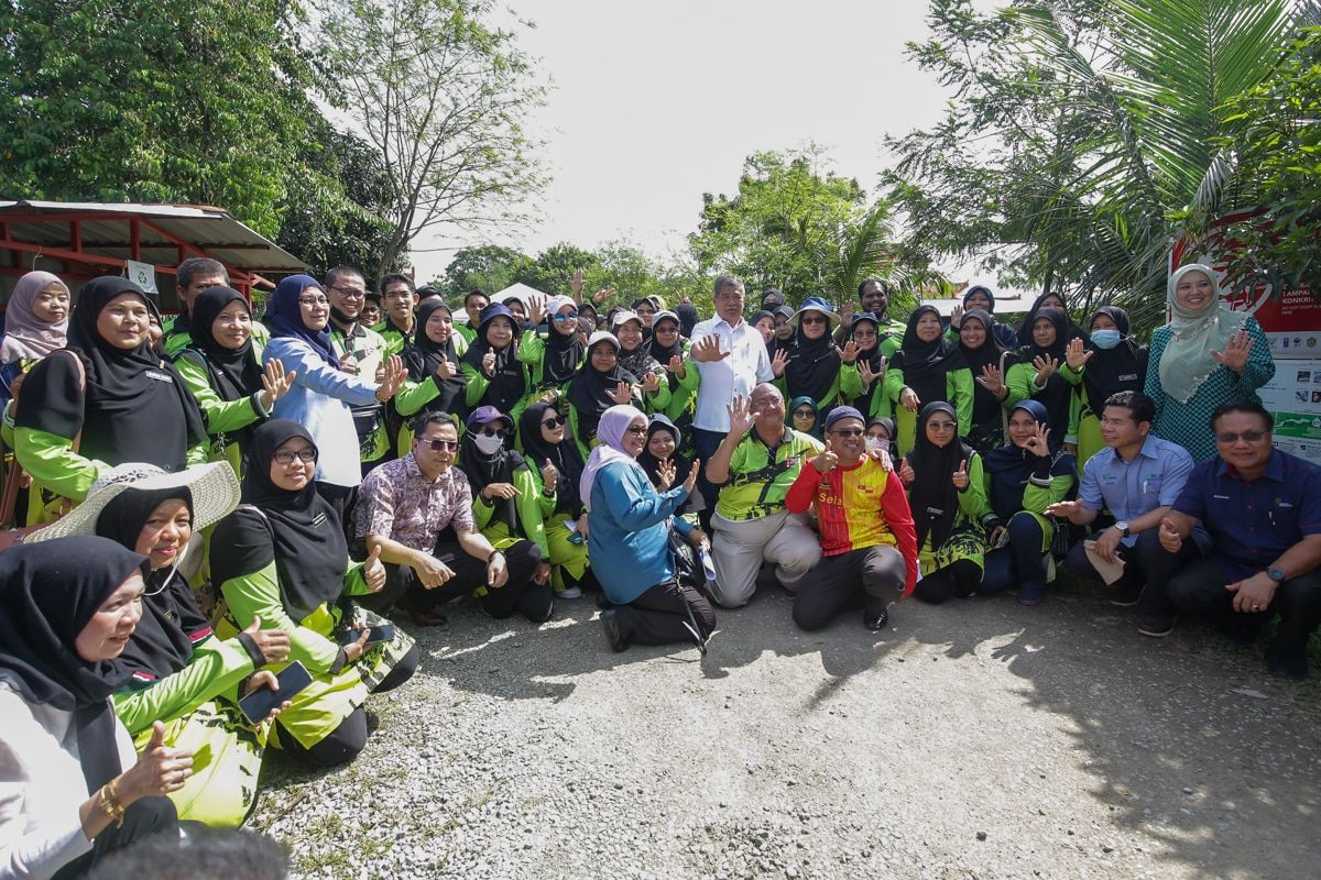 Kebun komuniti Rumah Pangsa AU2 Keramat tanam 240 pokok pelbagai jenis