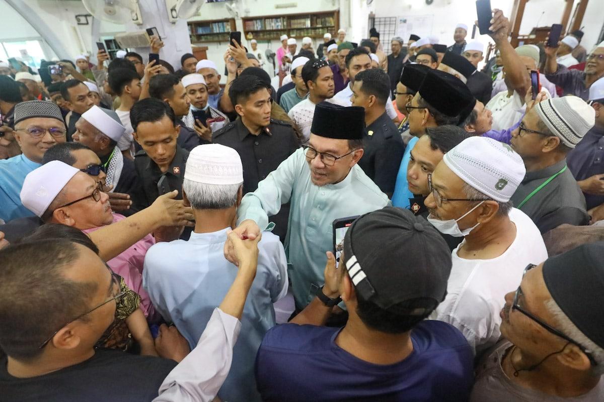 PM seru institusi zakat selesai masalah miskin tegar