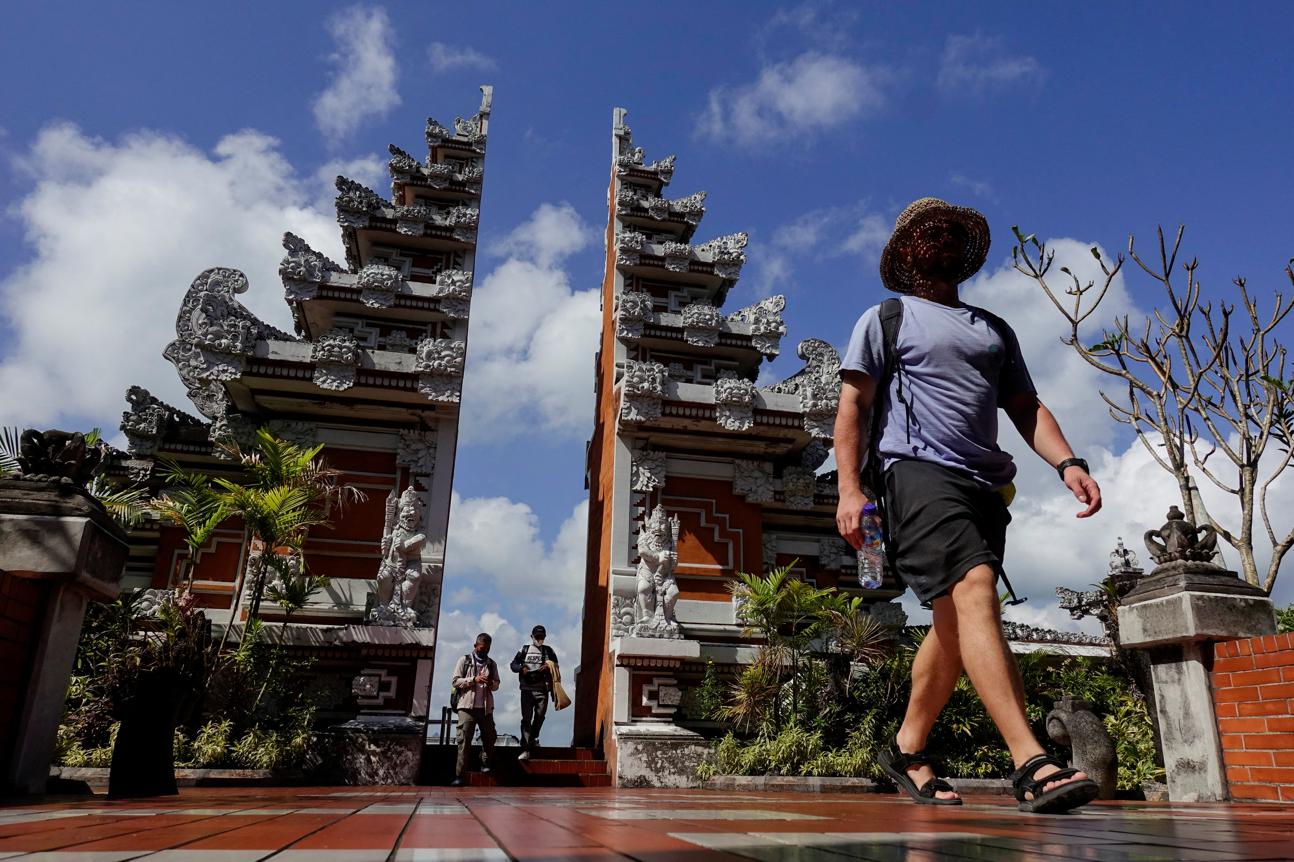 Indonesia eyes visa waivers for 20 countries, including US, China, India