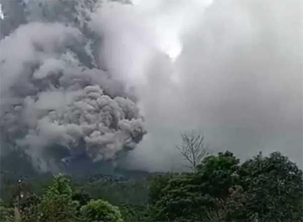 马拉皮火山喷发：印尼警方指23死者全是登山客