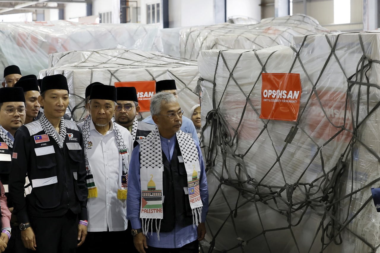 Ops Ihsan: Third shipment of humanitarian aid for Palestine arrives in Egypt