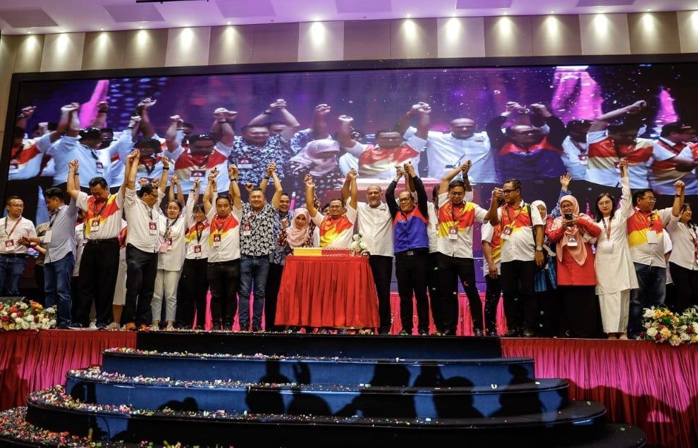 凭亮眼政绩抵住绿潮 雪州团结政府越战越勇