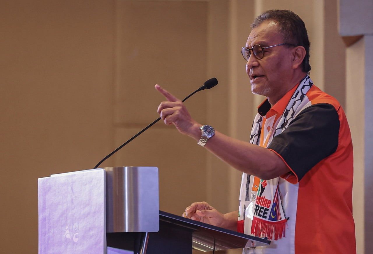 新冠病例料1月下降 卫长：4指标监督疫情