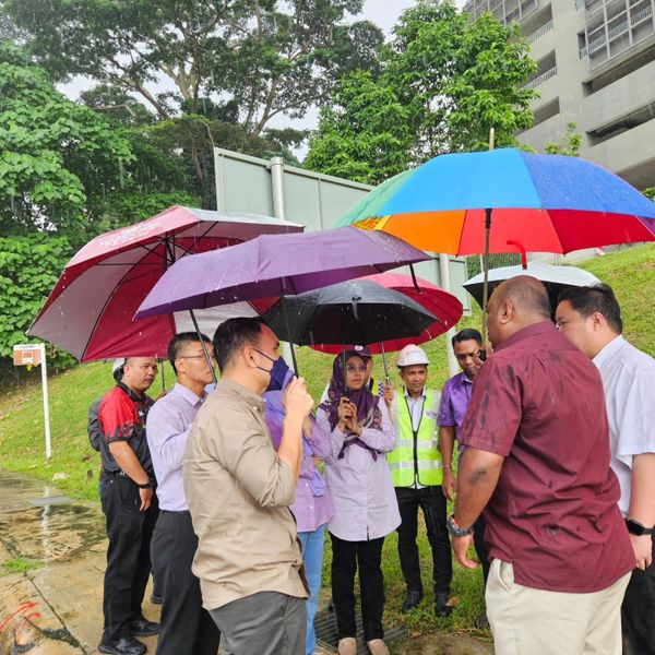 Landmark公寓周三闪电水灾 谢瑞詹与各造视察寻对策