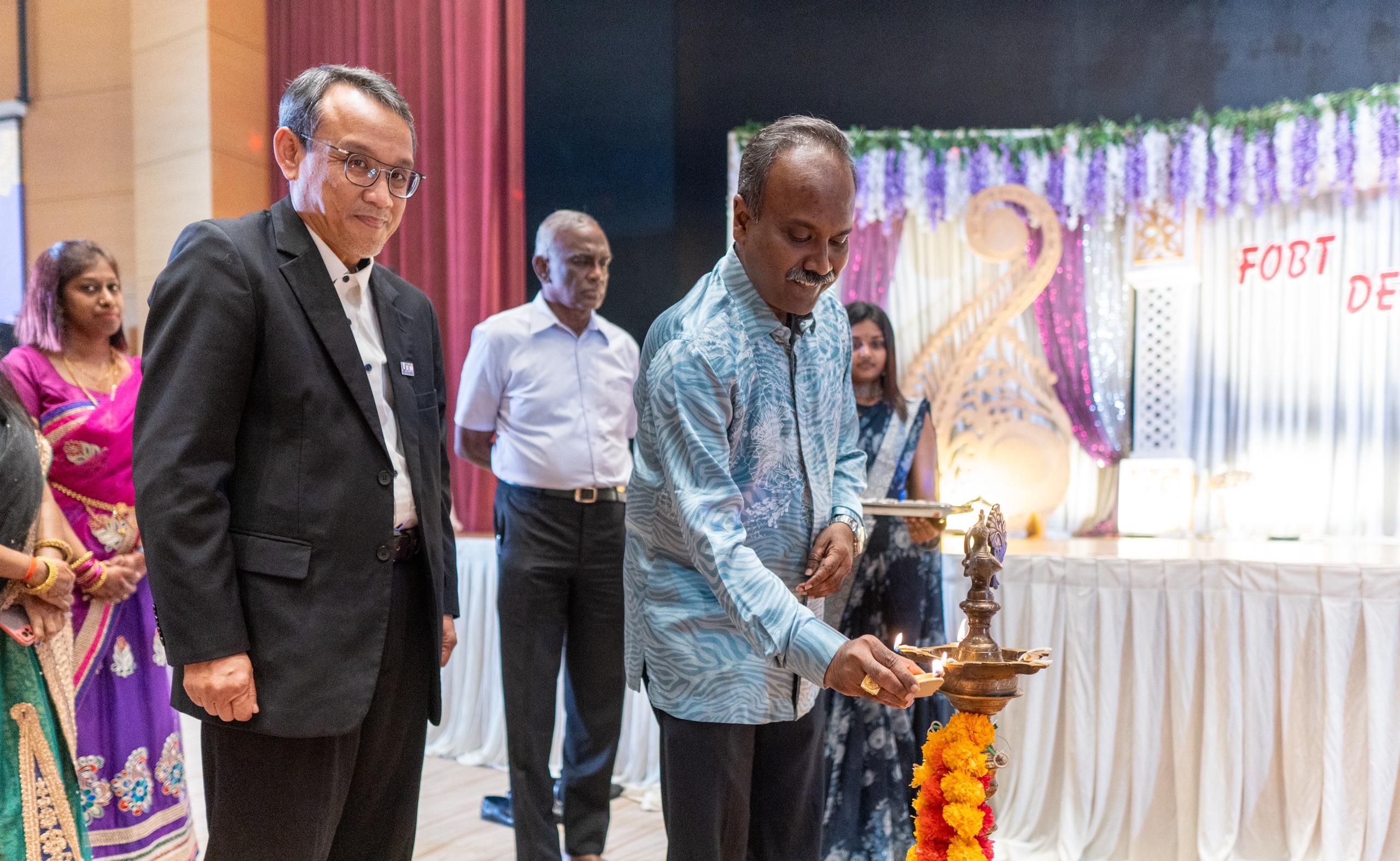 எதிர்கால சவால்களைச் சமாளிக்க கூடுதல் திறமைகளை மாணவர்கள் வளர்ந்து கொள்ள வேண்டும்! அமைச்சர் சிவக்குமார் வேண்டுகோள்