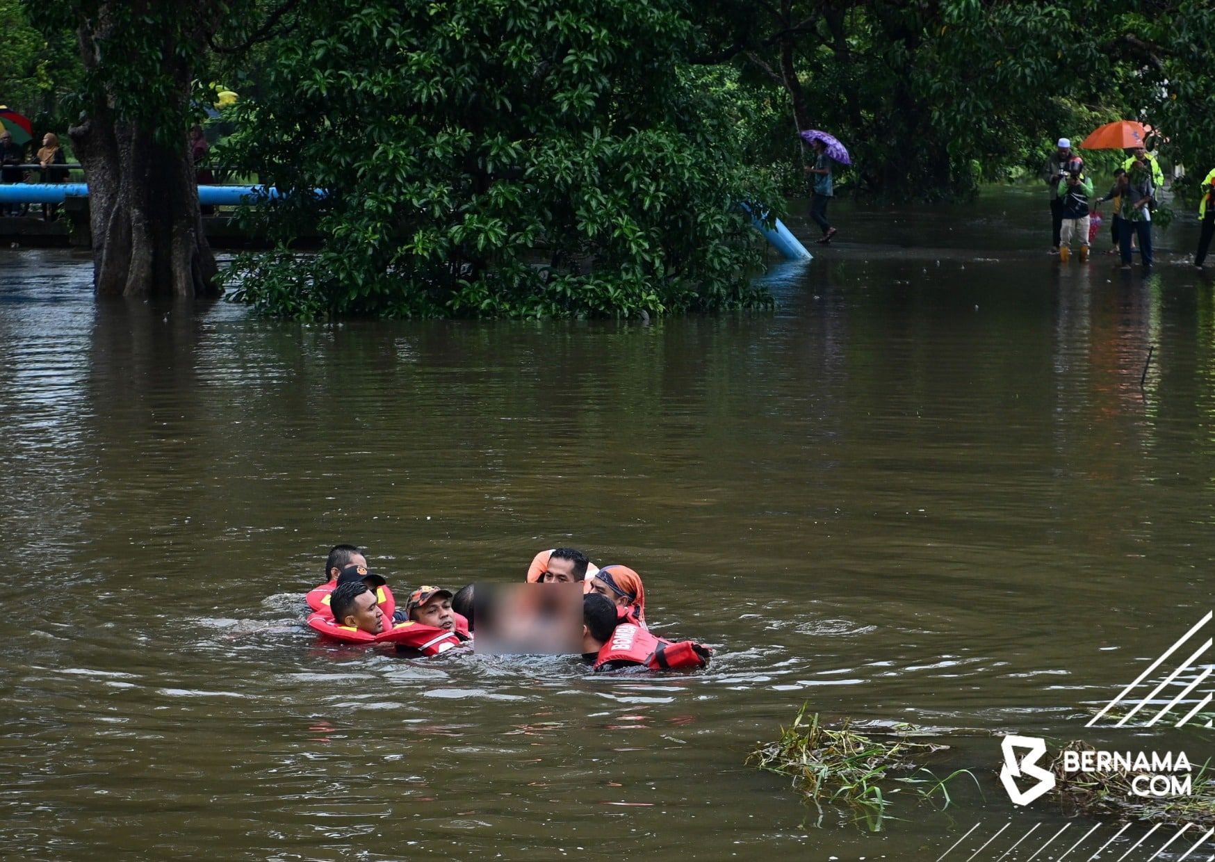不幸滑落河被冲走男童 今早寻获遗体