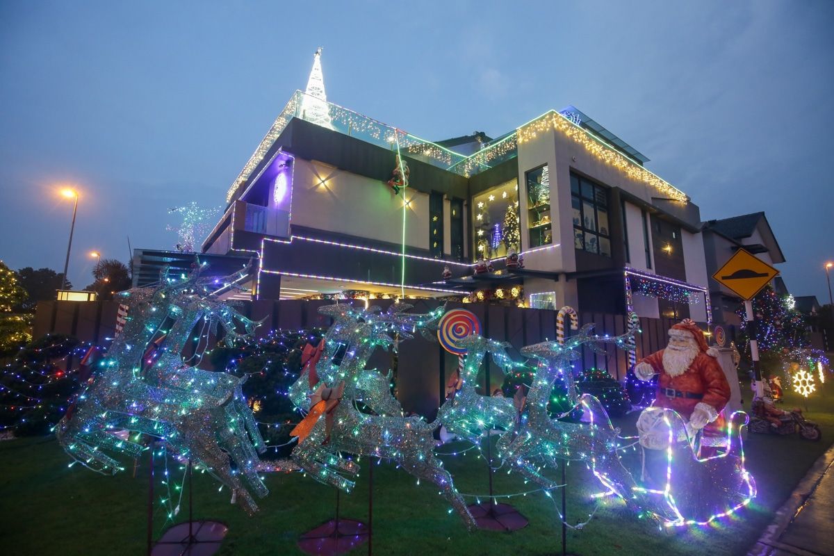 （视频）夫妻年年精心妆点圣诞屋 为社区创造爱心奇幻之旅