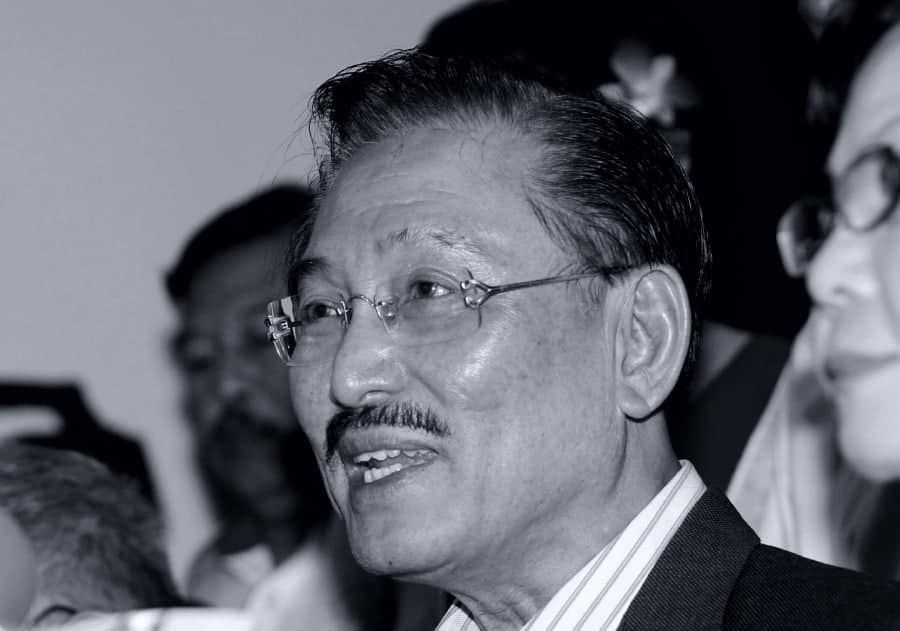 首相哀悼前卫长蔡锐明