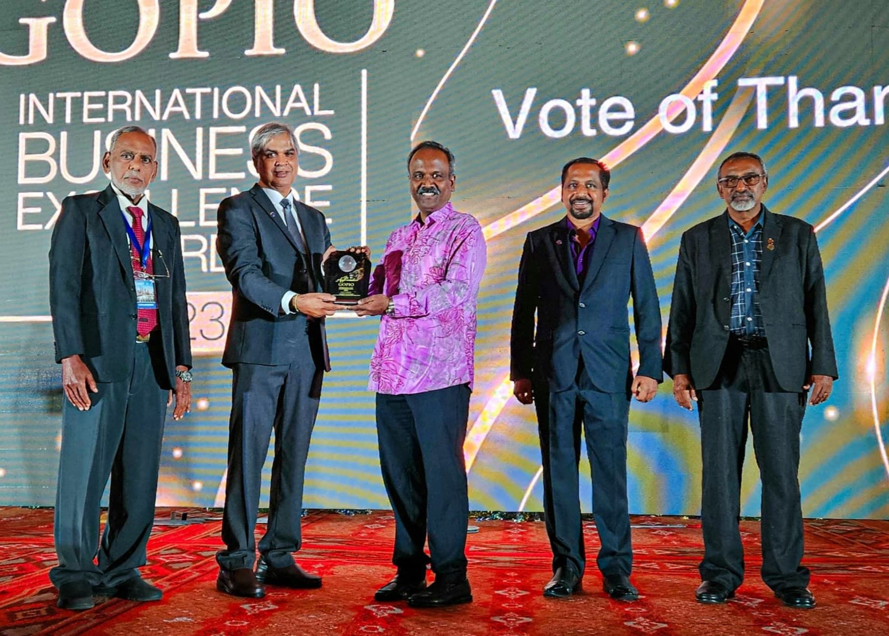 தமிழ் - சீனப் பள்ளிகள் குறித்து இனியும் கேள்வி எழுப்ப தேவையில்லை! அமைச்சர் சிவகுமார்