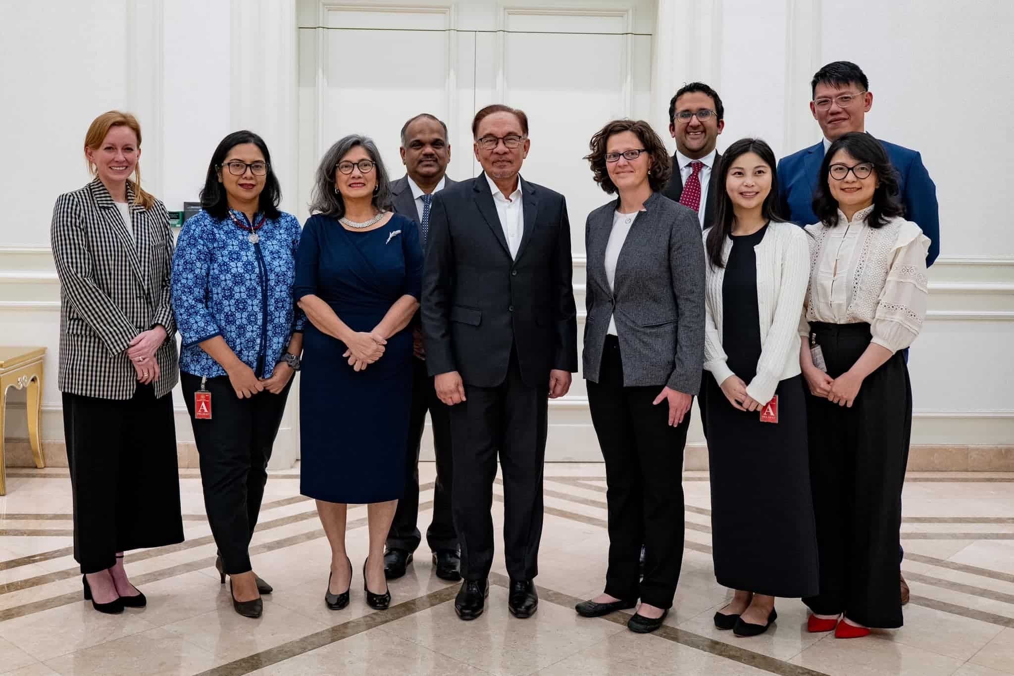 Govt must enact clear policies to attract, retain investors — PM