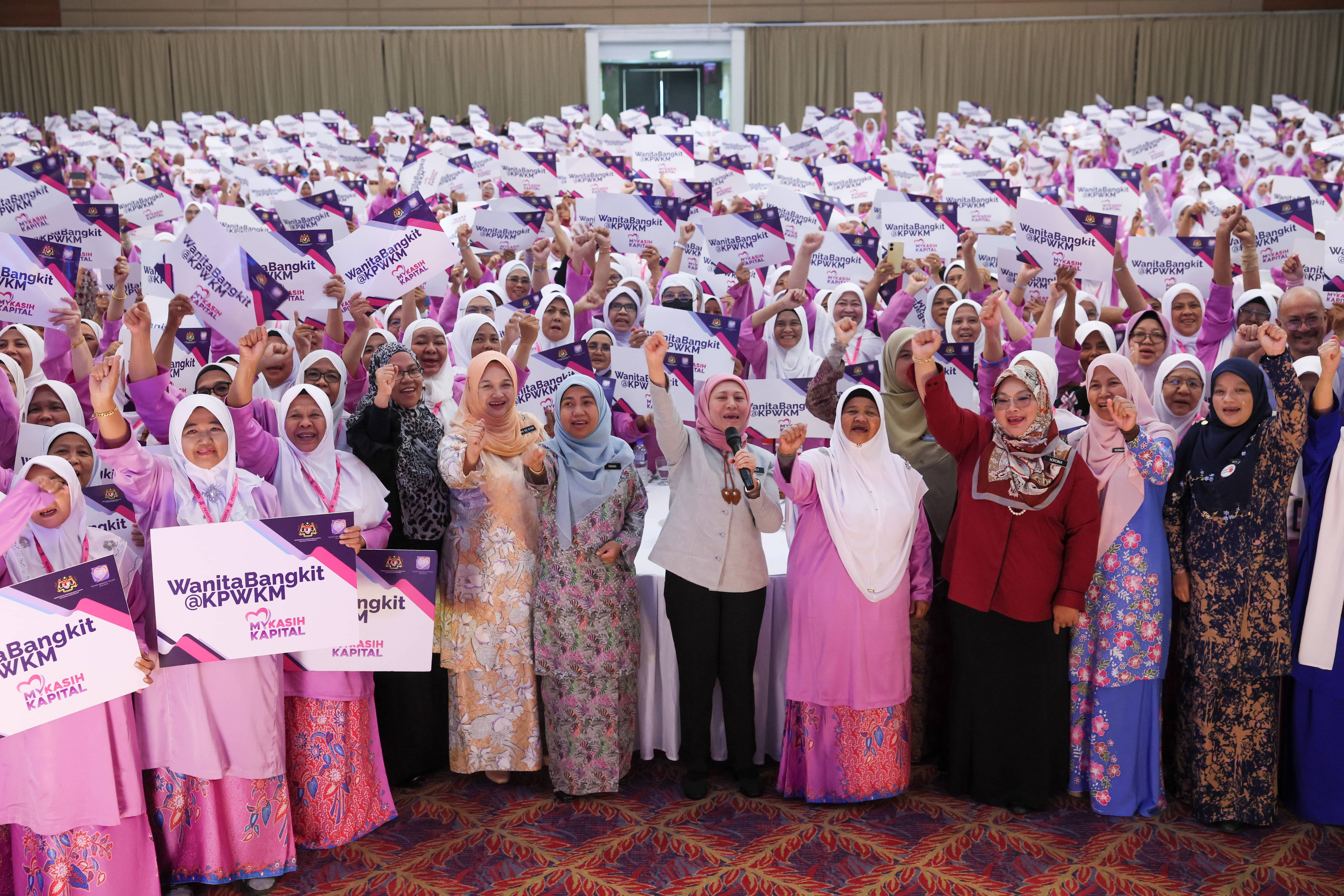8,930 peserta wanita bangkit berjaya tingkat pendapatan hingga lebih RM3,000 sebulan