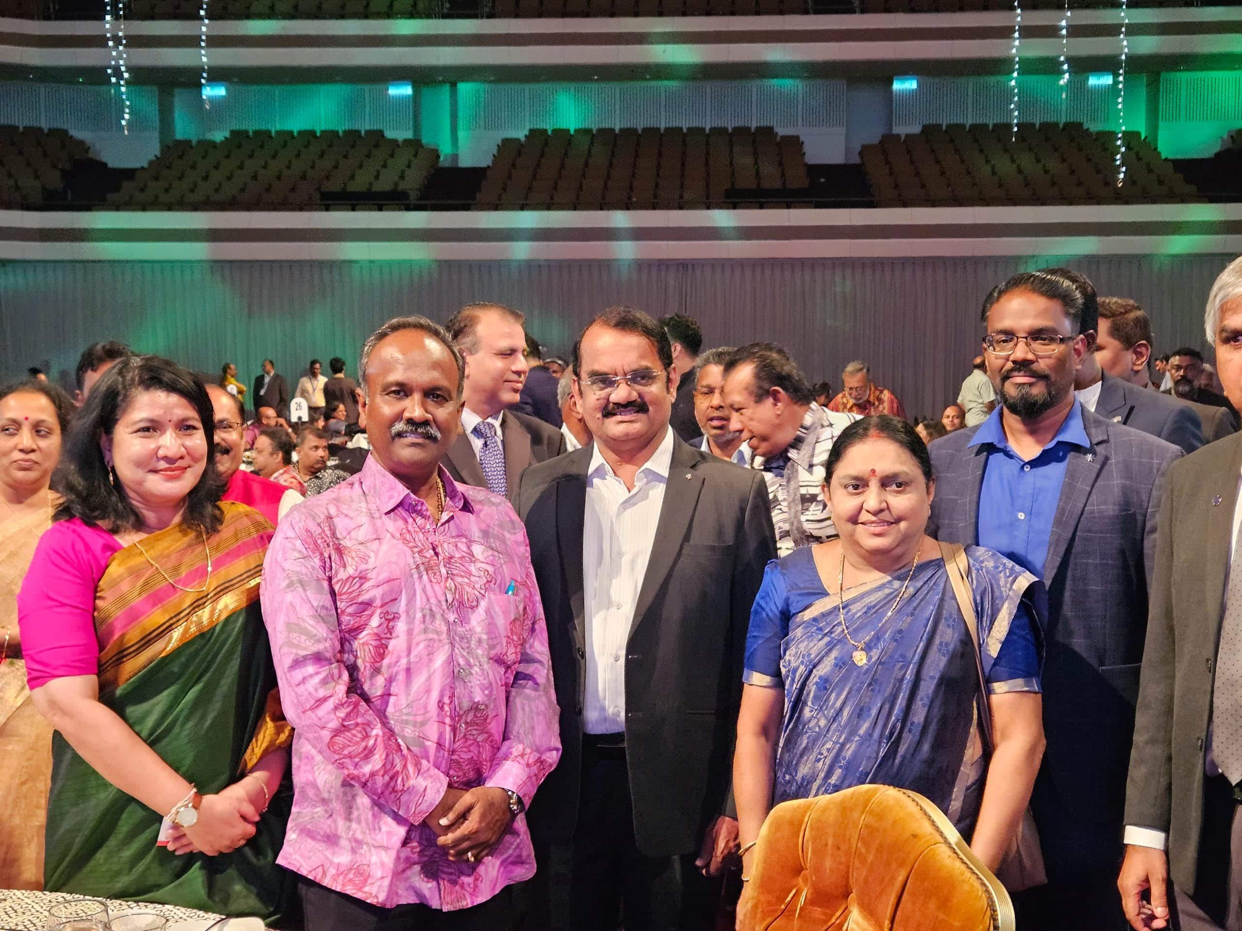 சந்திரயான் -1 திட்ட இயக்குனர்  மயில்சாமியுடன் அமைச்சர் சிவகுமார்  சந்திப்பு