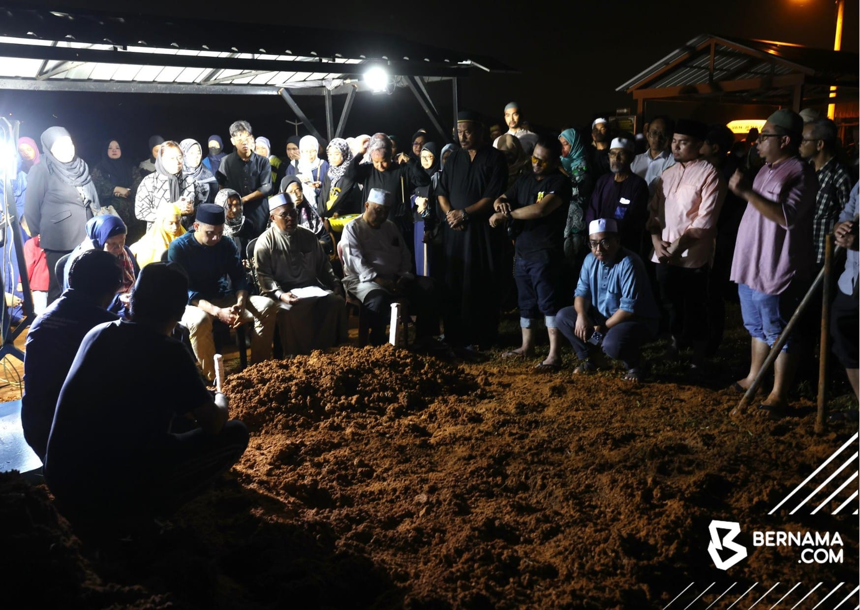 Jenazah pegawai Kedutaan Malaysia di Bangkok selamat dikebumikan