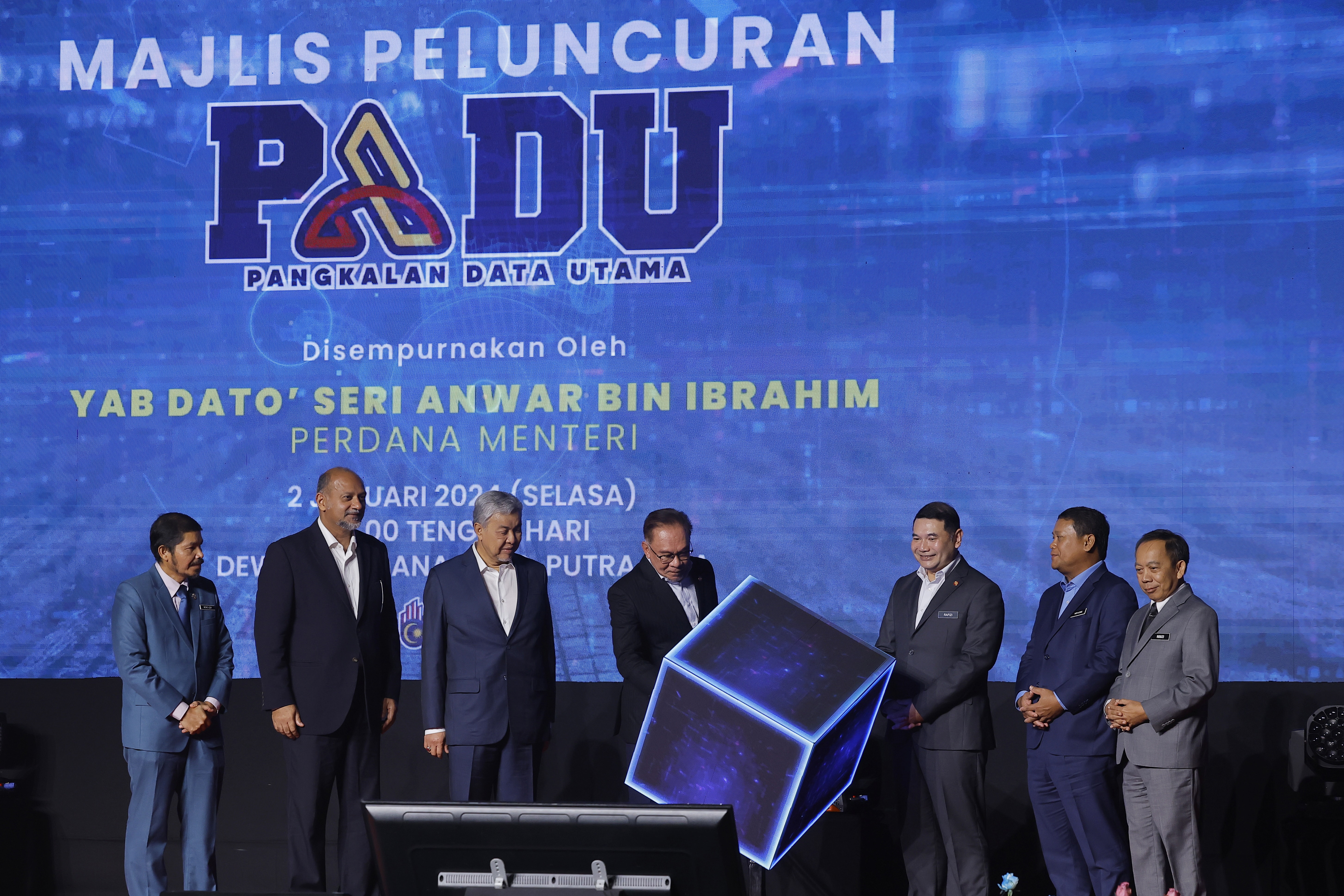 Jabatan Perangkaan buka kaunter bantu orang ramai daftar pangkalan data
