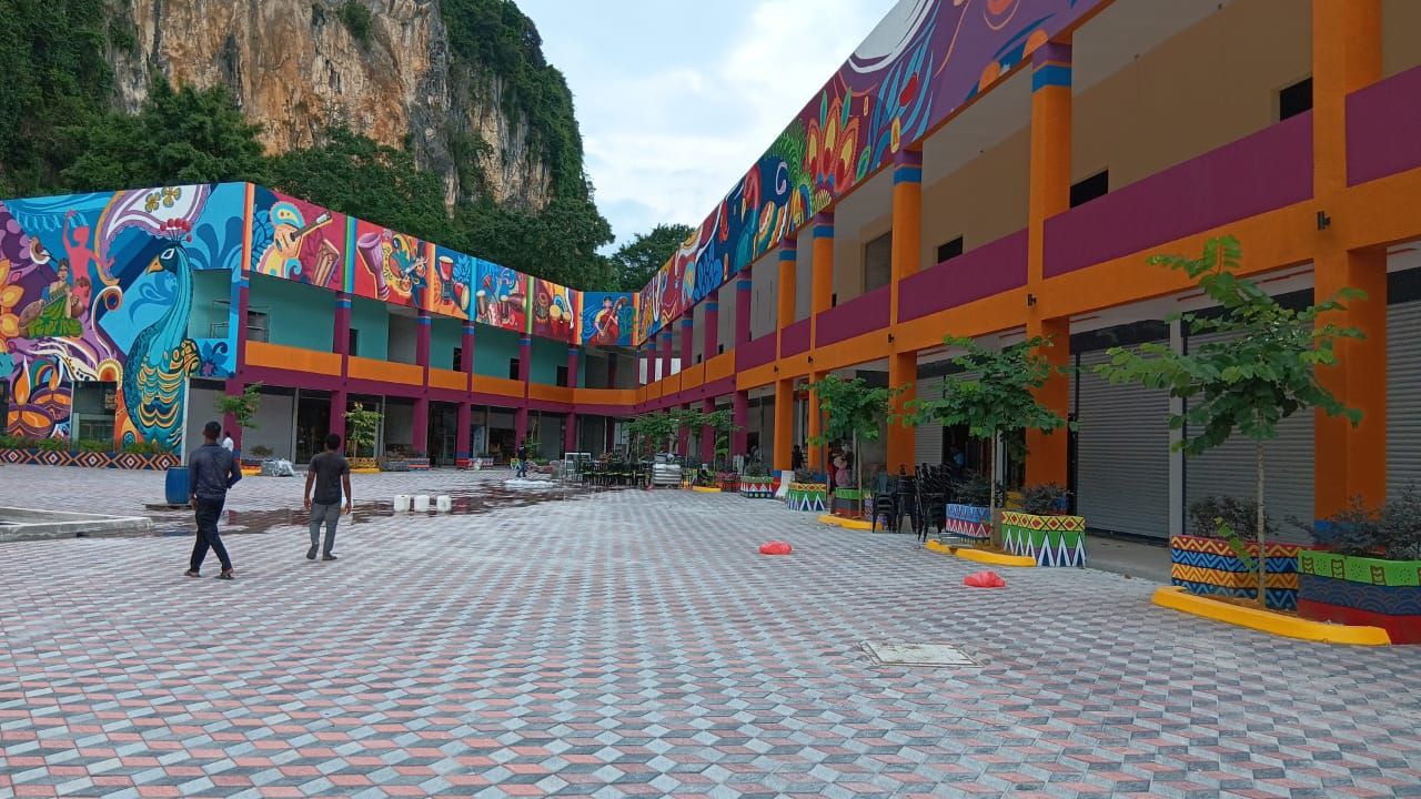 பத்துமலை திருத்தலம்   தைப்பூசத்திற்கு தயாராகிறது