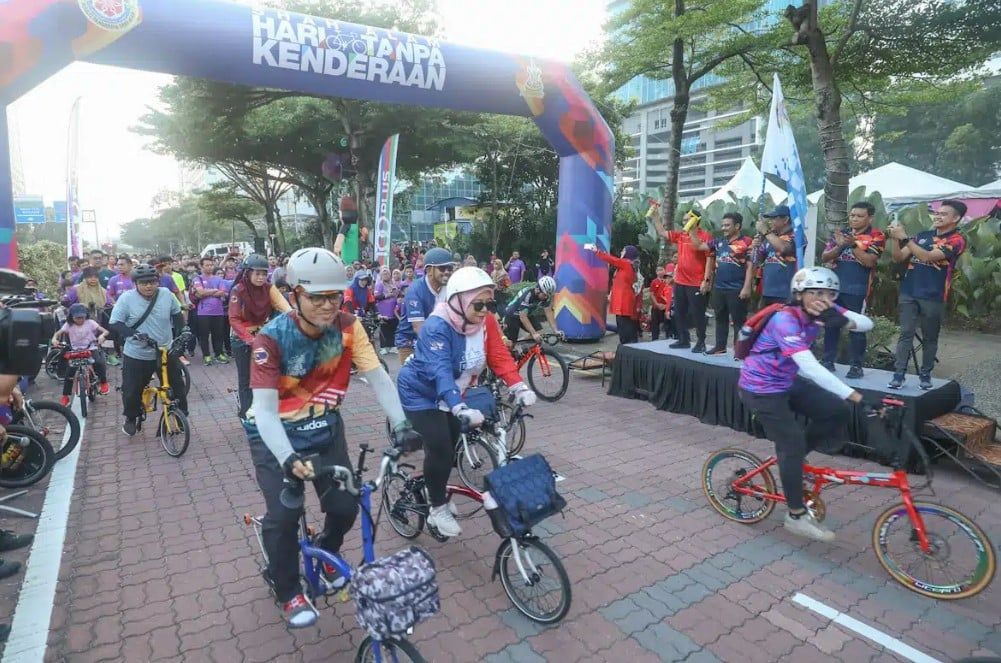 莎阿南无车日掀序幕  3000人骑马.关怀促销.欢乐行