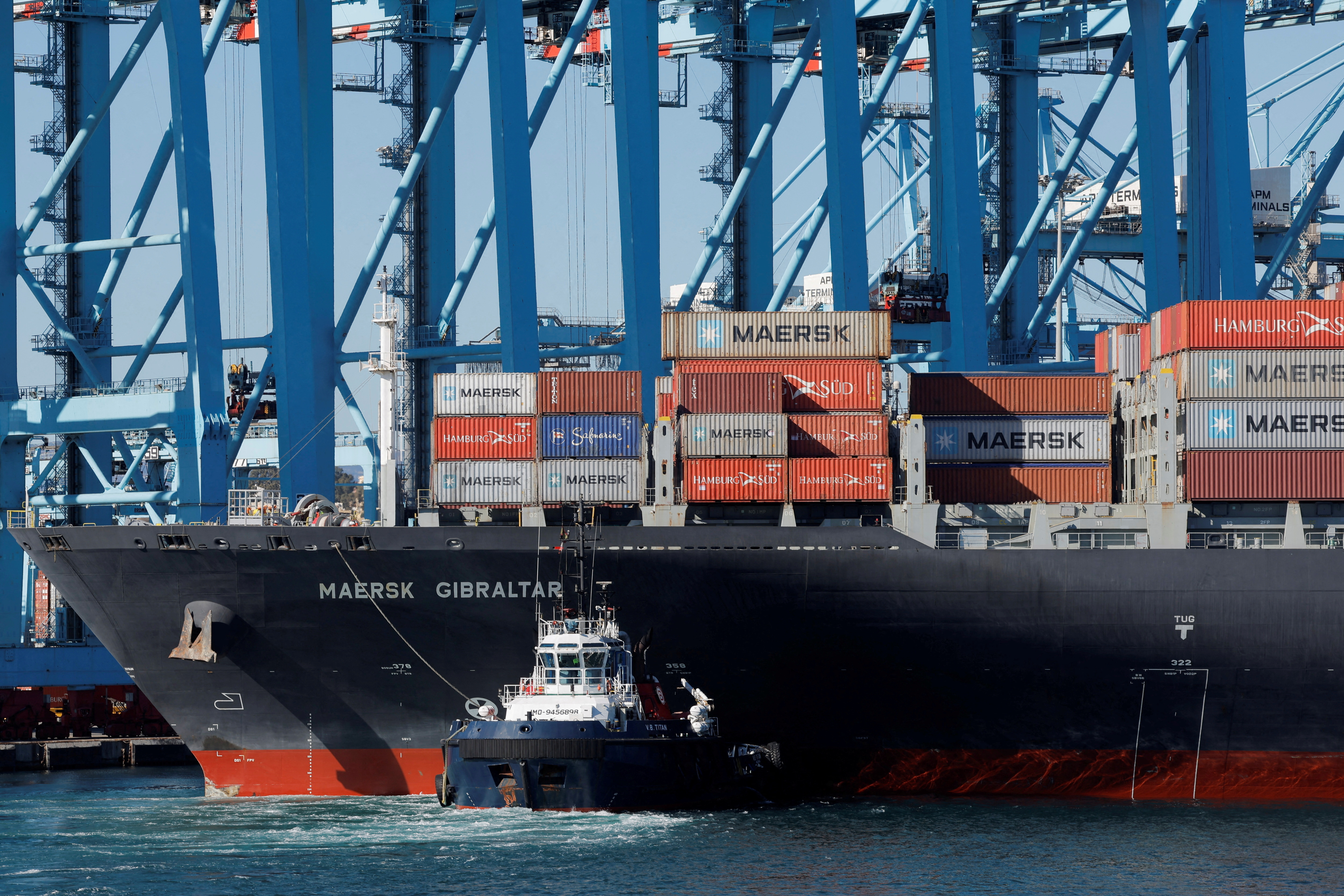 Maersk pauses all vessels bound for Red Sea, Gulf of Aden
