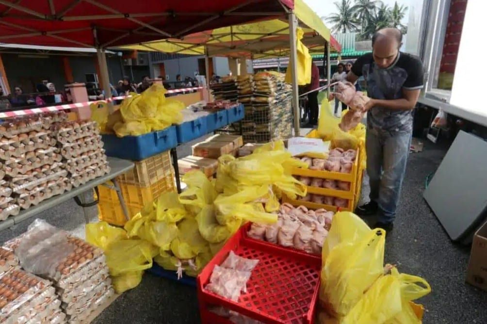 慈悯市集今早3地点开卖  鸡.蛋.鱼.牛.米.油应有尽有