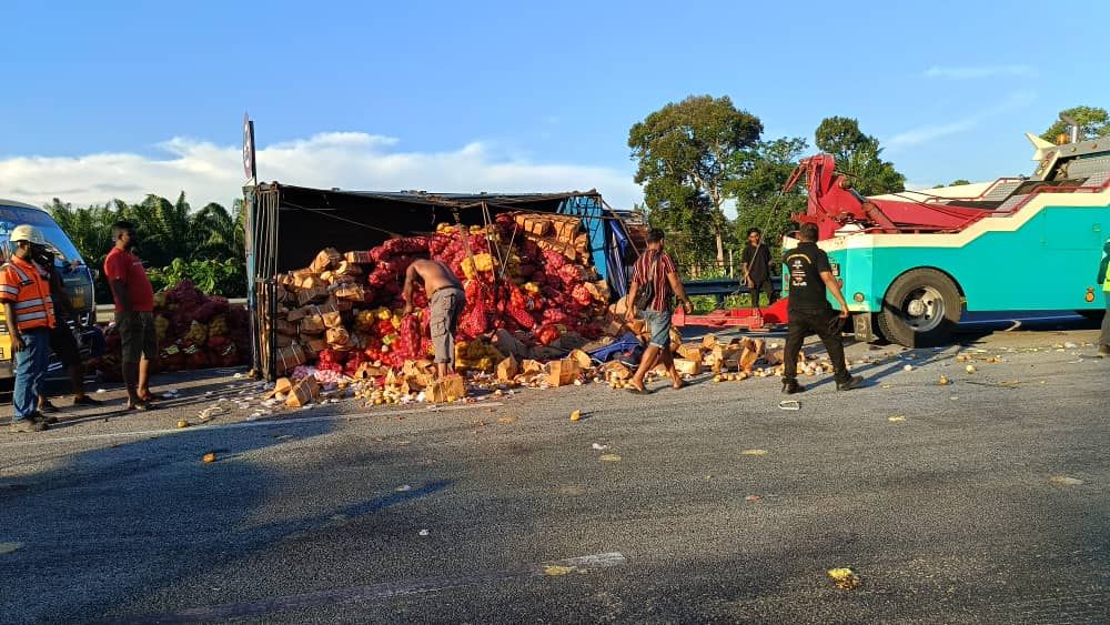 南北大道发生车祸漆料泄漏  LUAS火速应对免滤水站受污染