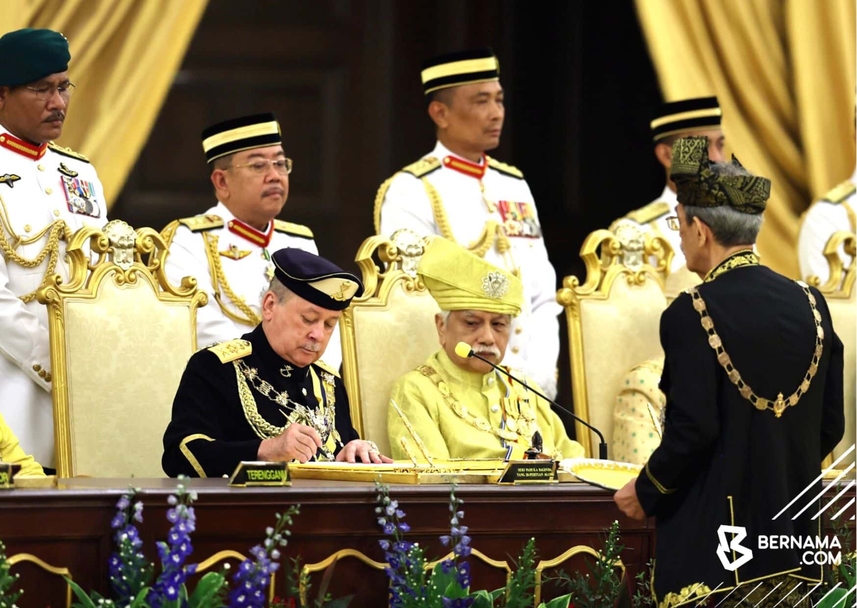 MB merafak sembah tahniah Sultan Ibrahim sebagai Agong ke-17