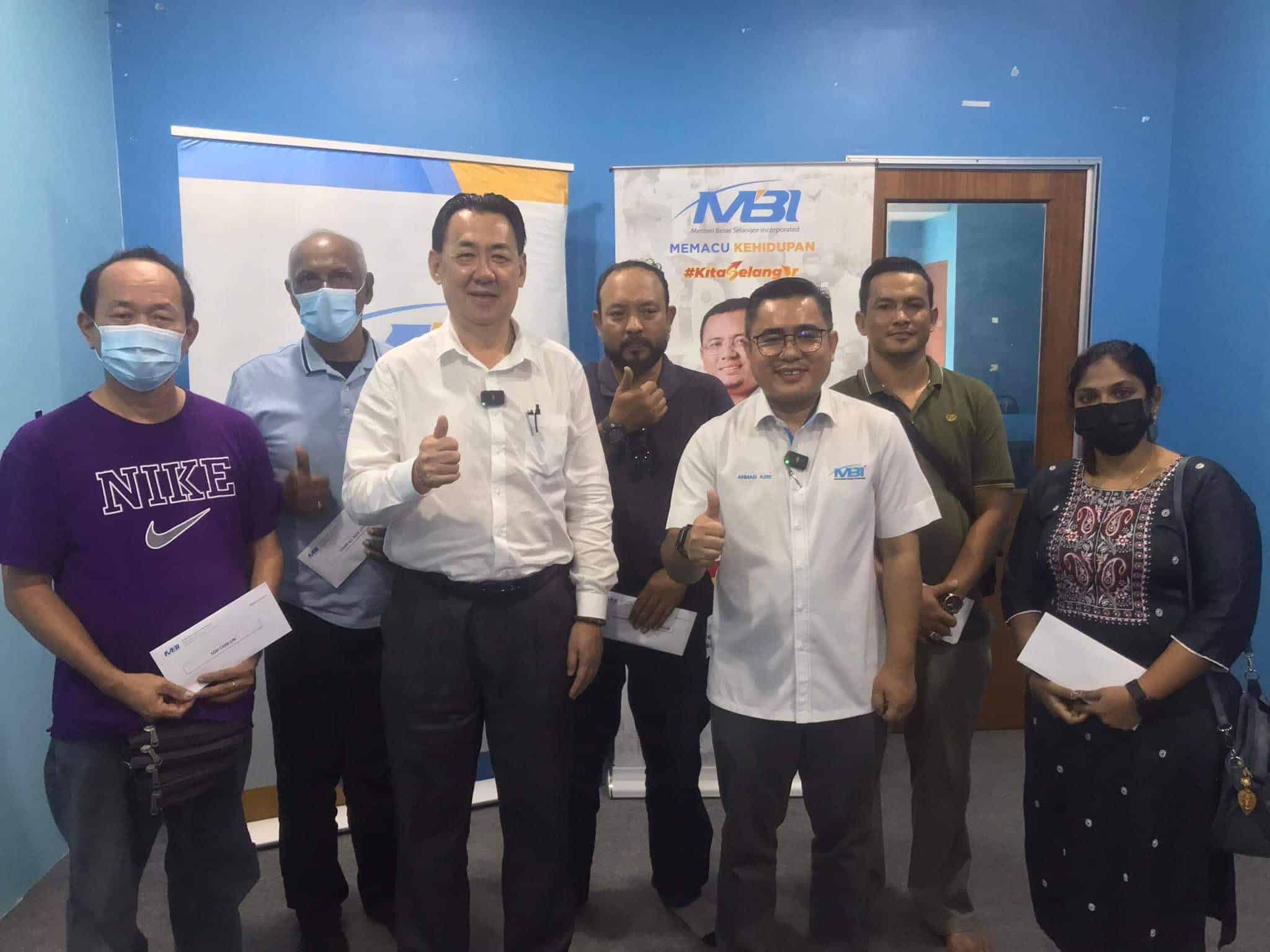 Prihatin mangsa kebakaran, MBI hulur RM12,000 bantu enam keluarga