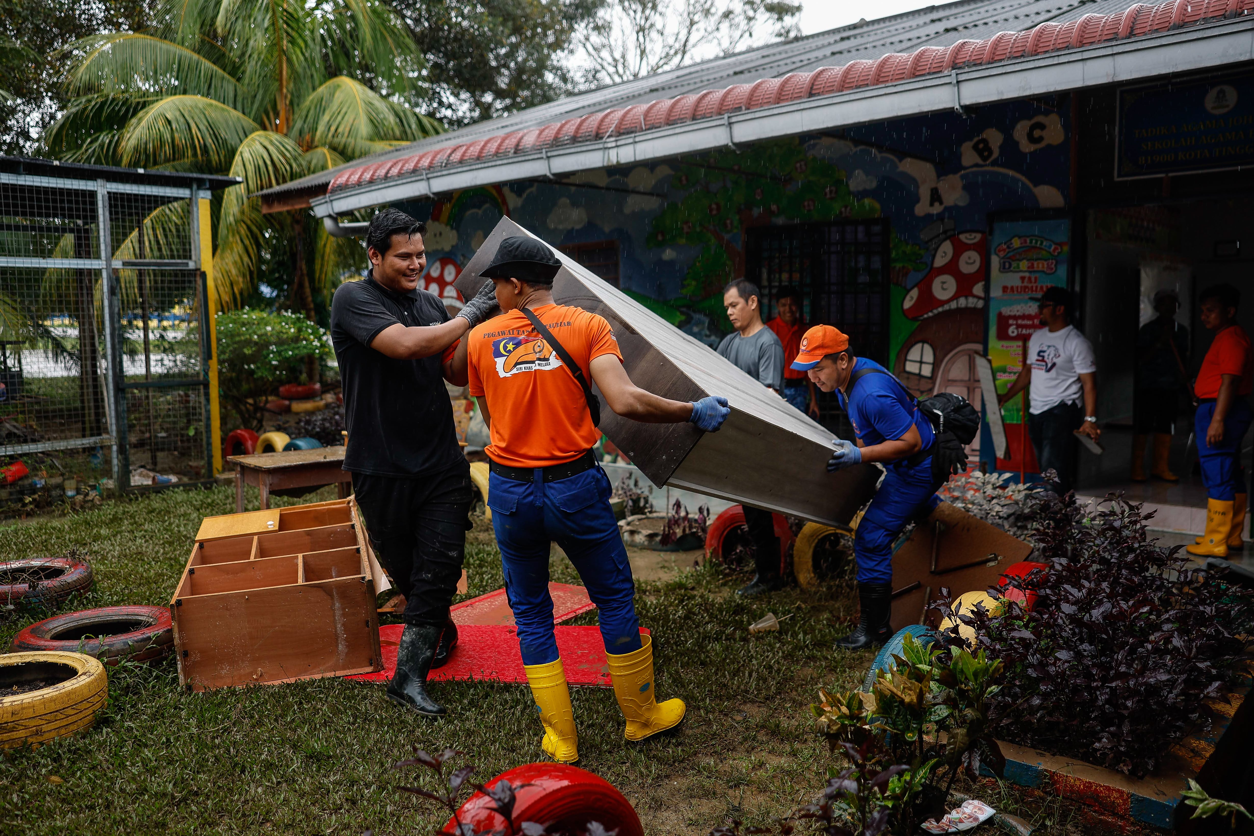 Banjir Kota Tinggi makin pulih, masuki fasa pascabanjir