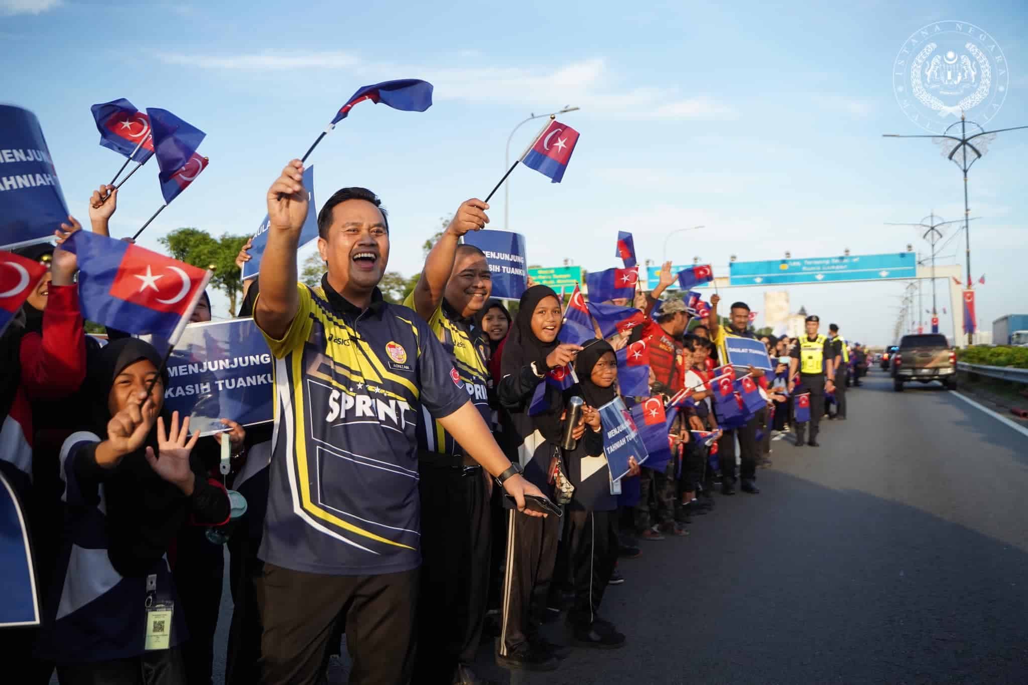 Cries of Daulat Tuanku as Sultan Ibrahim departs for Istana Negara