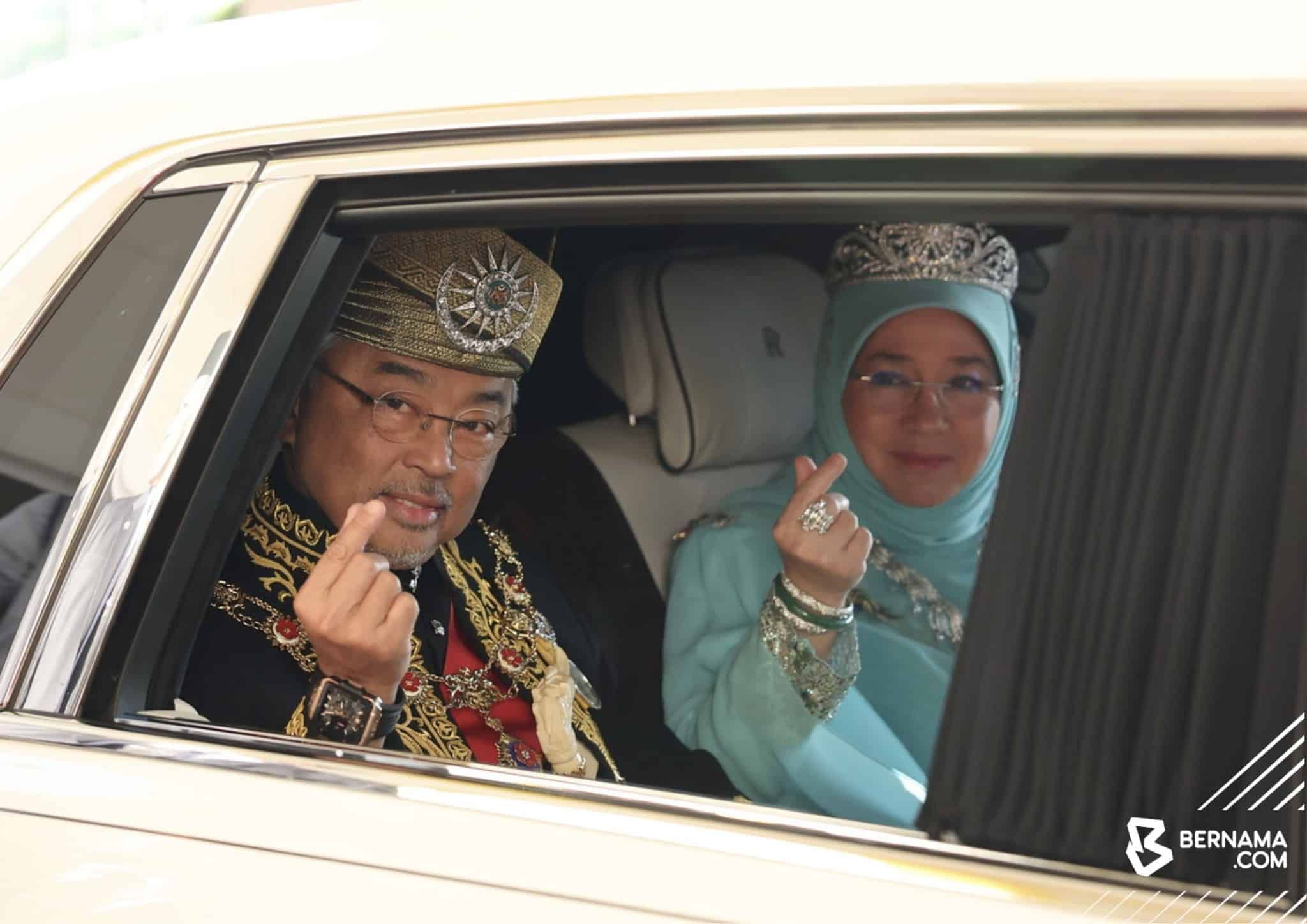 媒体出色报道元首卸任仪式  法米：展现独有君主立宪制