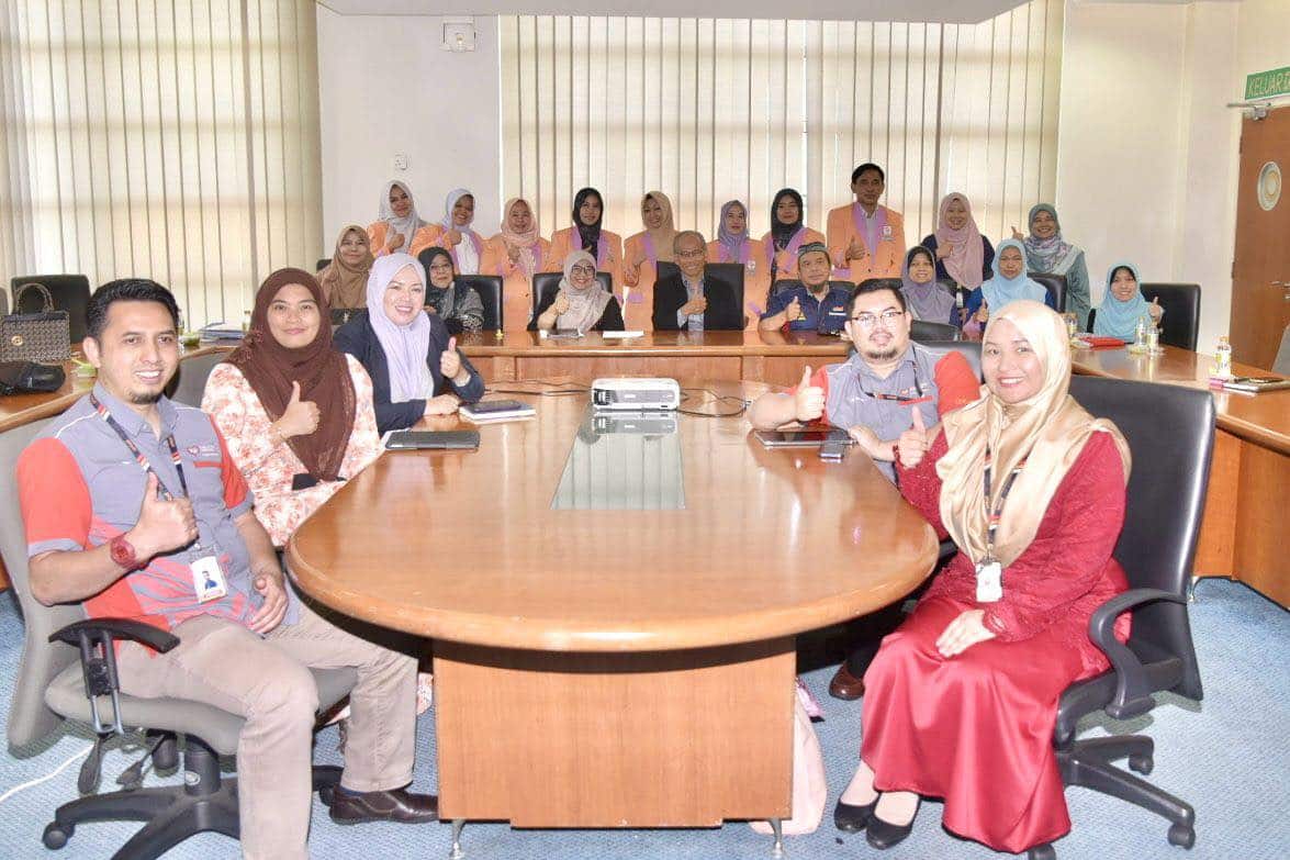 UFDK visit to Unisel fosters international cooperation, public health service