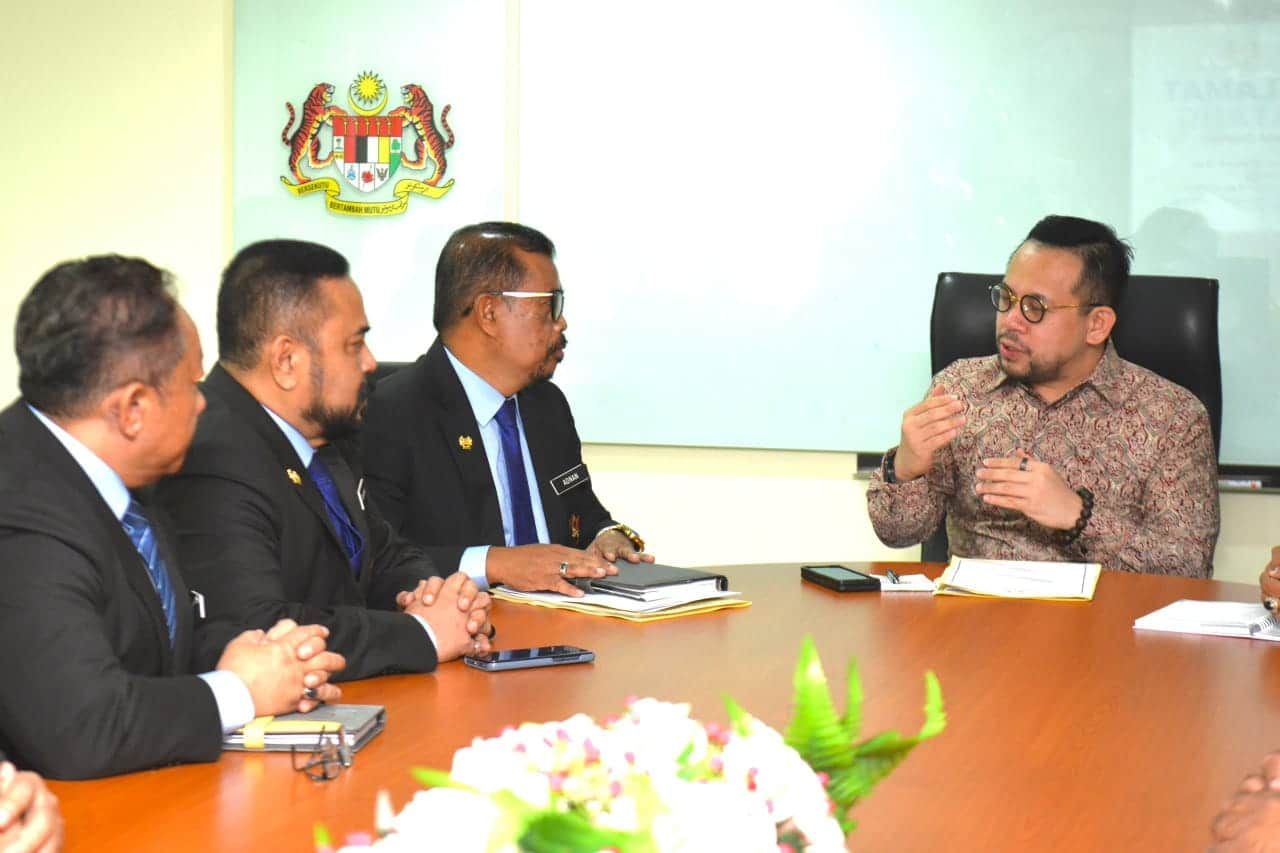 沈志强拜访公务员职工会  总会赞关注劳工事务