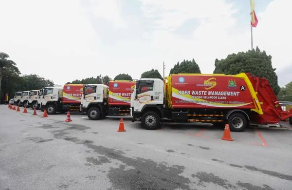 近100辆新红黄压缩垃圾车 3月1日起为MPAJ.MPS服务