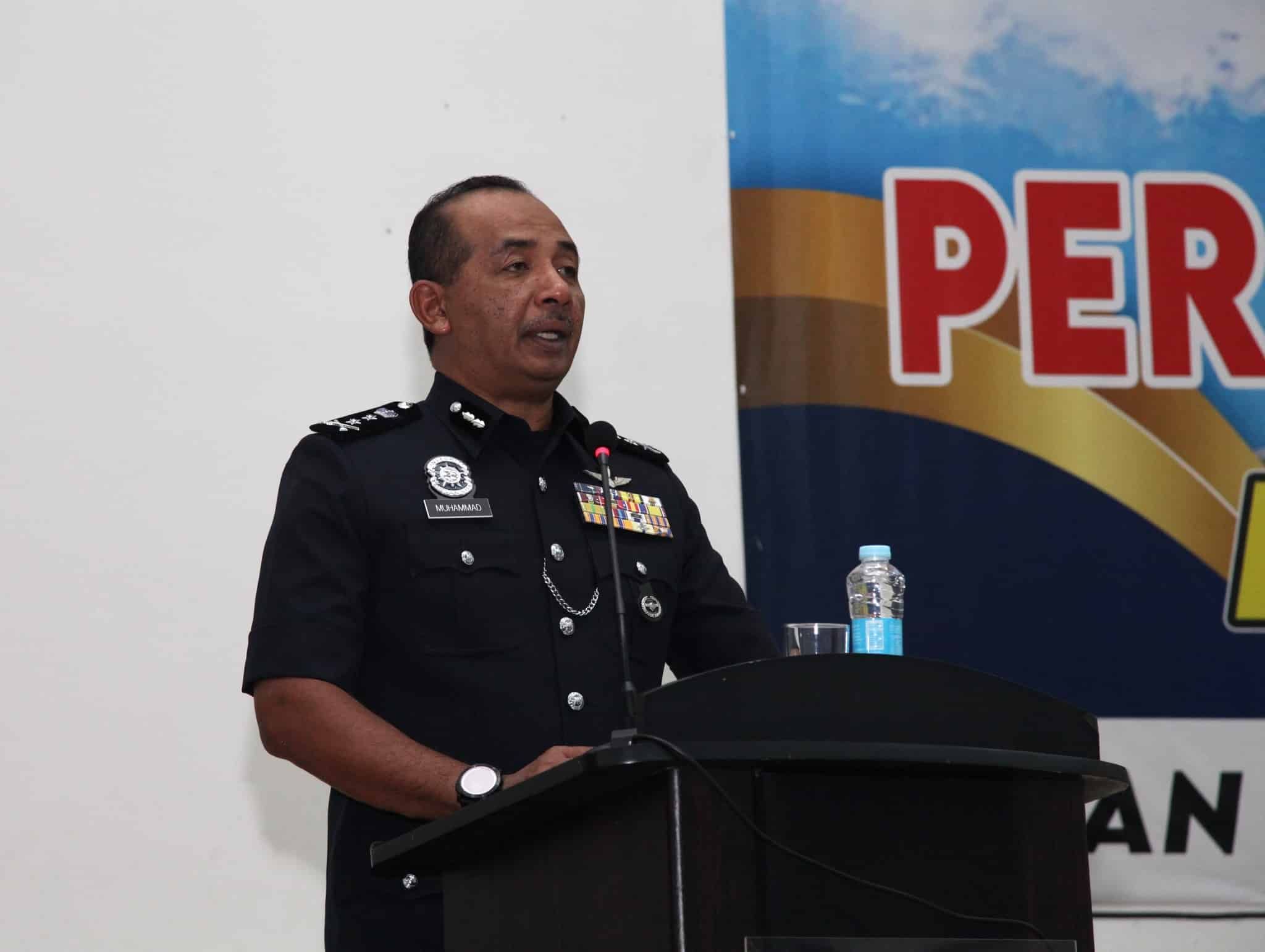 玻警方捕22人.包括16泰国男女 起获107万令吉走私品