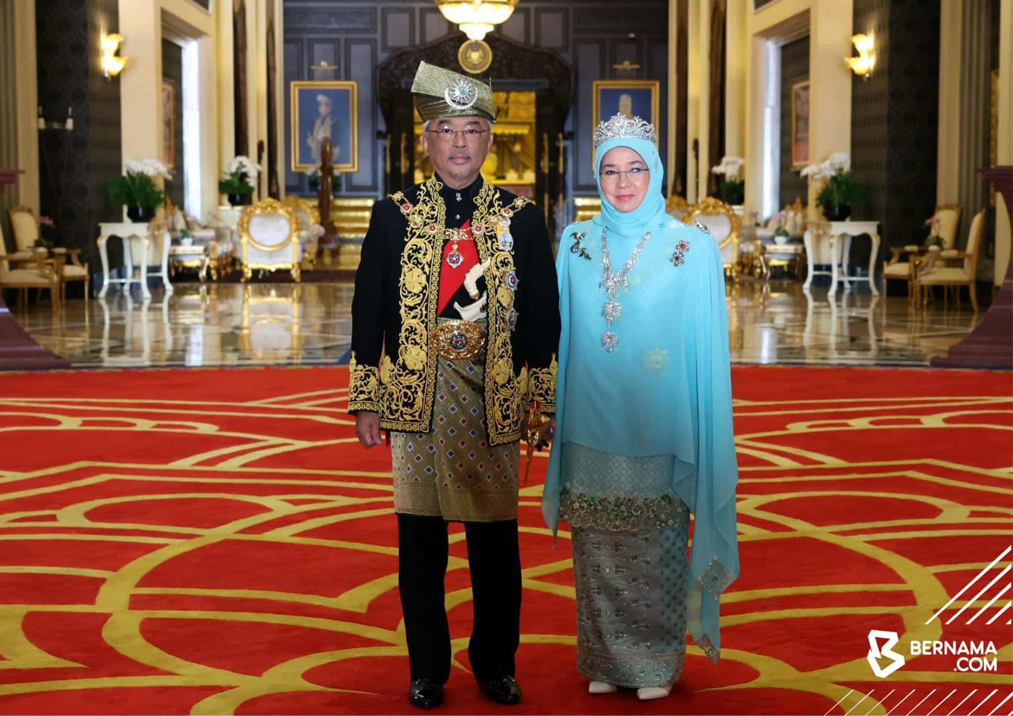 Laungan azan iringi keberangkatan balik Al-Sultan Abdullah, Tunku Azizah