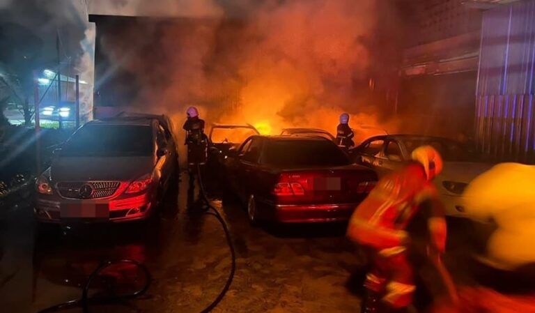 修车厂失火殃及7辆豪华轿车 只有大众汽车成功保住