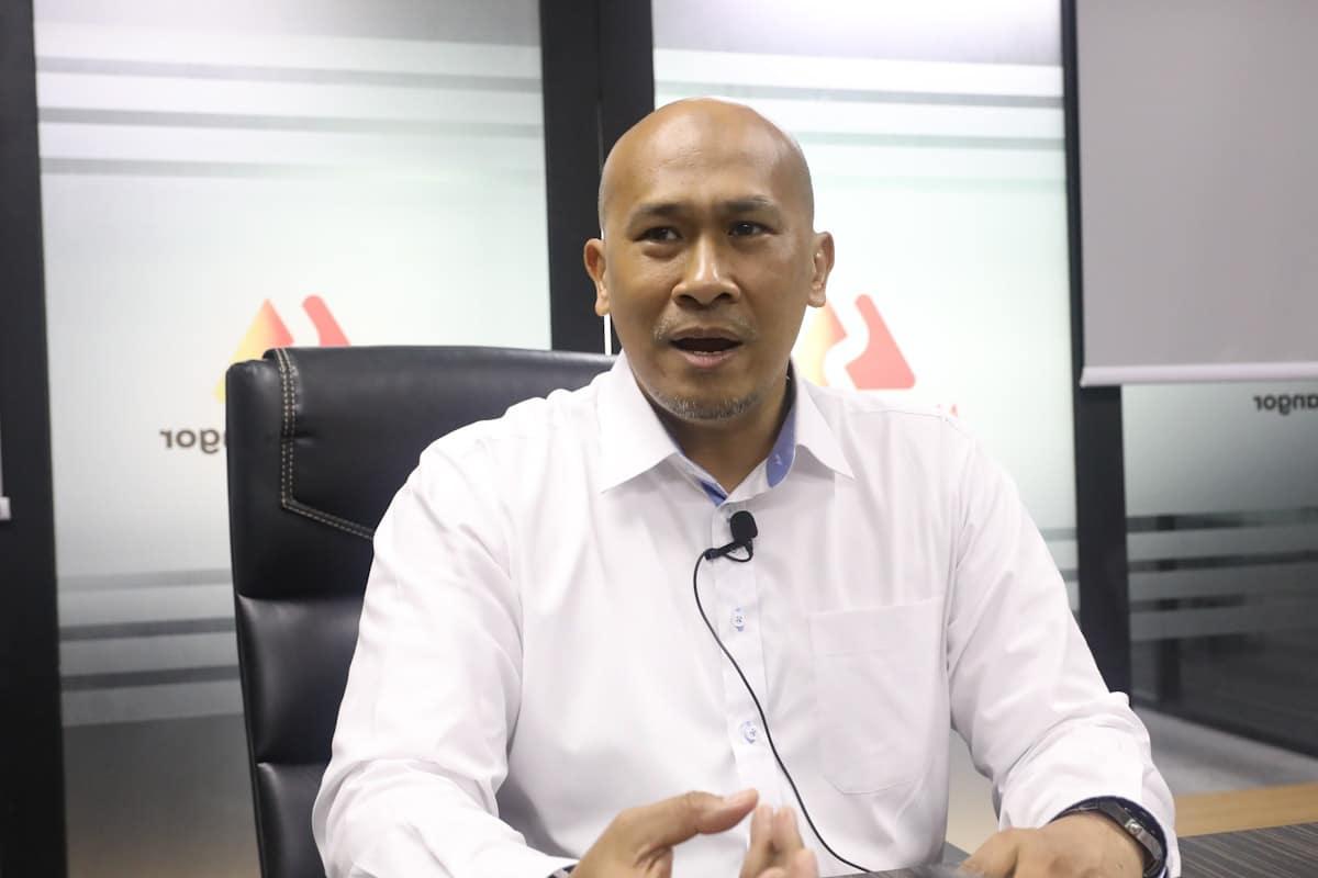 Ringgit opens lower vs greenback as DXY gains
