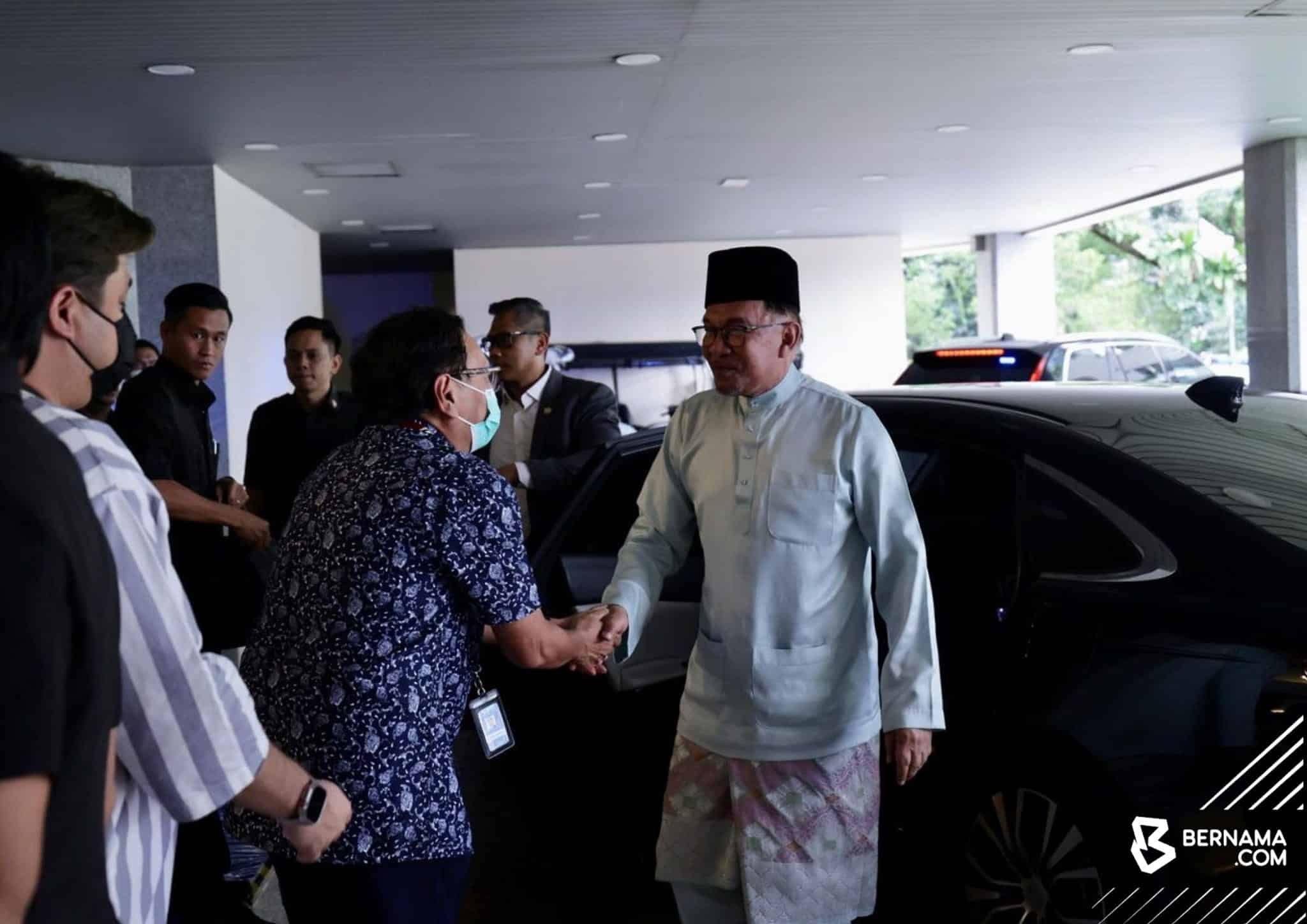 PM luang masa ziarah Abdul Hadi, Ziauddin Sardar di IJN