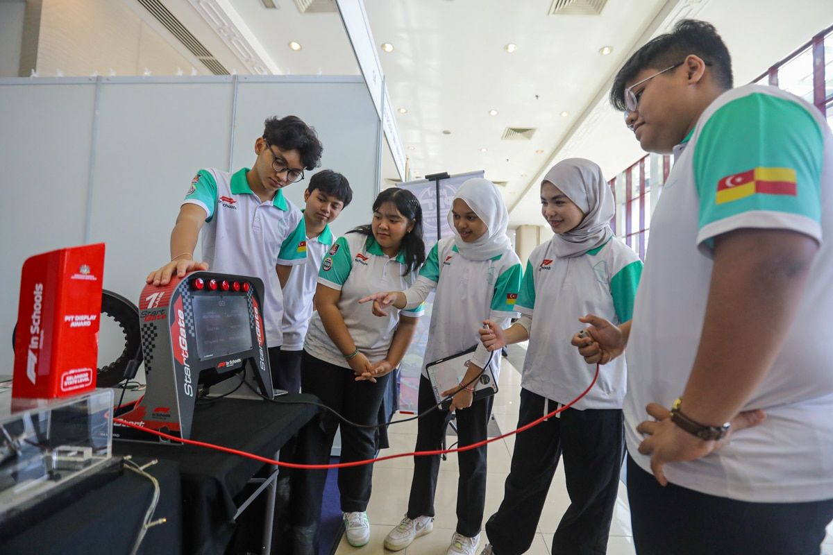 PM: Kerajaan beri tumpuan latihan STEM, tarik pelaburan asing